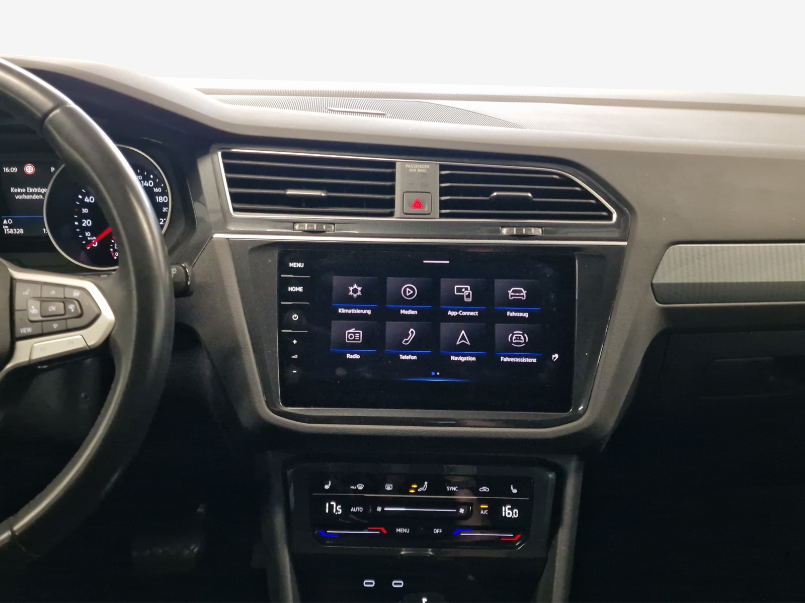 VW Tiguan 2.0 TDI SCR Life 4Motion DSG-image-10