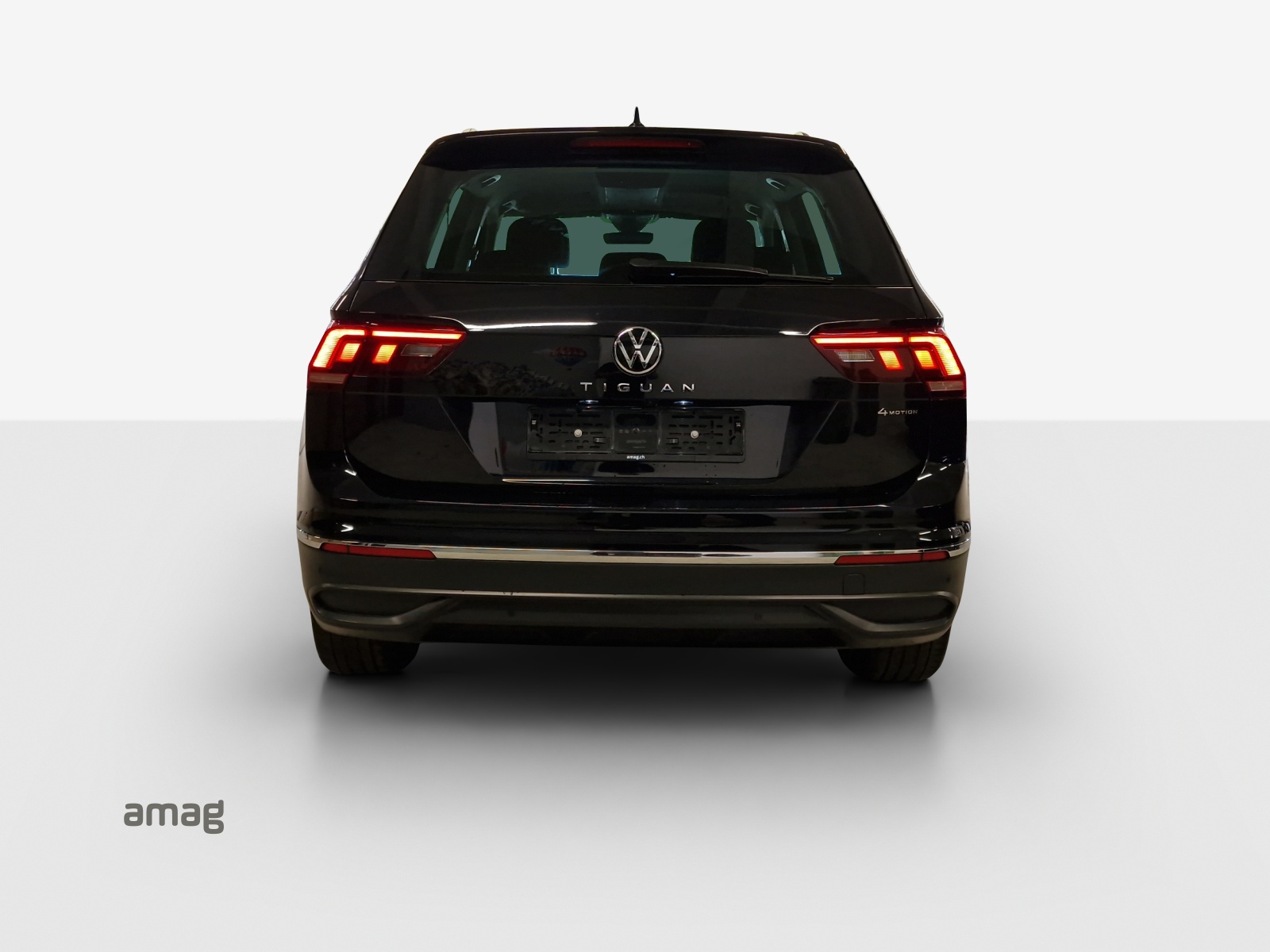 VW Tiguan 2.0 TDI SCR Life 4Motion DSG-image-3