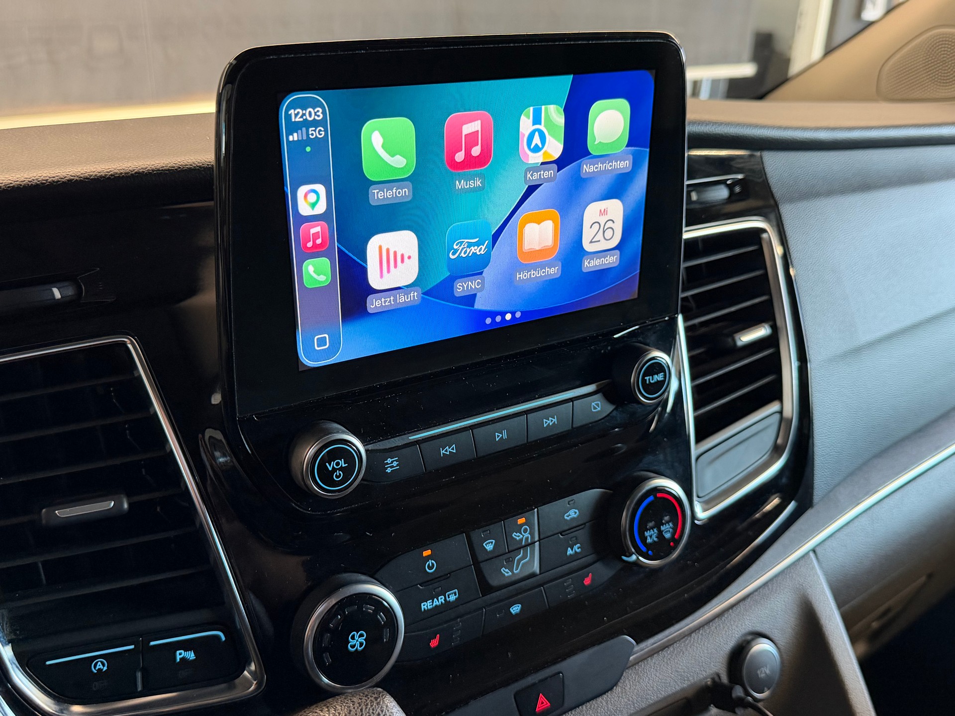 FORD Tourneo Custom 310 L1H1 Titanium SelectShift A-image-15