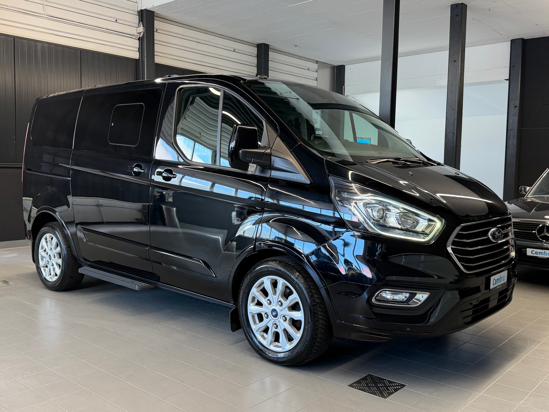 FORD Tourneo Custom 310 L1H1 Titanium SelectShift A-showroom-element-1