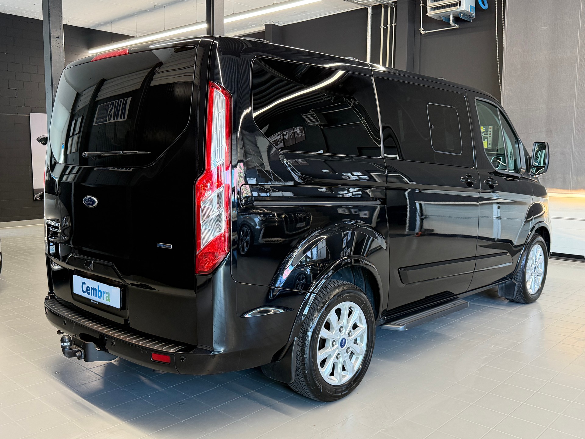FORD Tourneo Custom 310 L1H1 Titanium SelectShift A-image-6