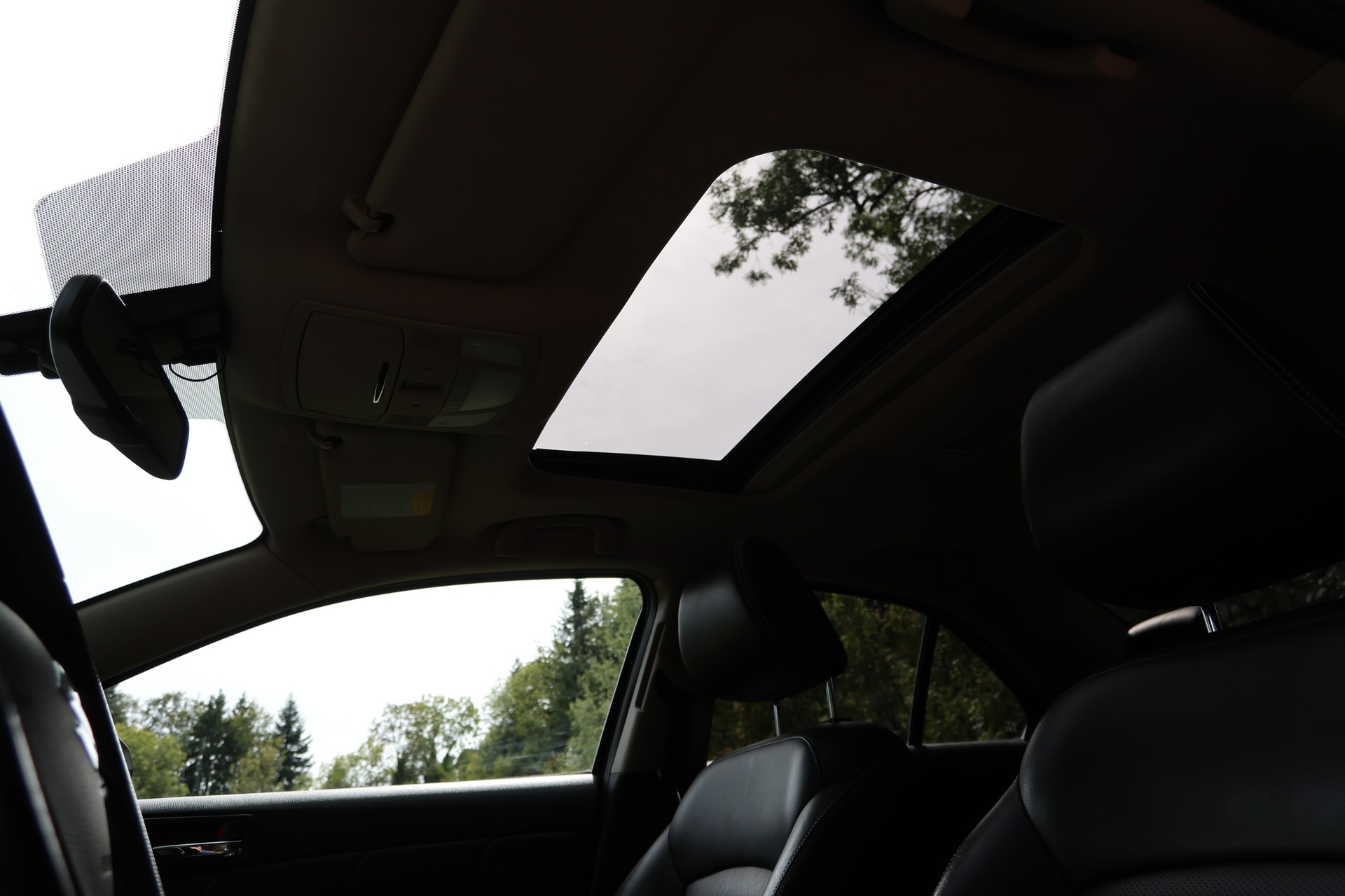 SUZUKI Kizashi 2.4 GL Top Indigo 4WD-image-9