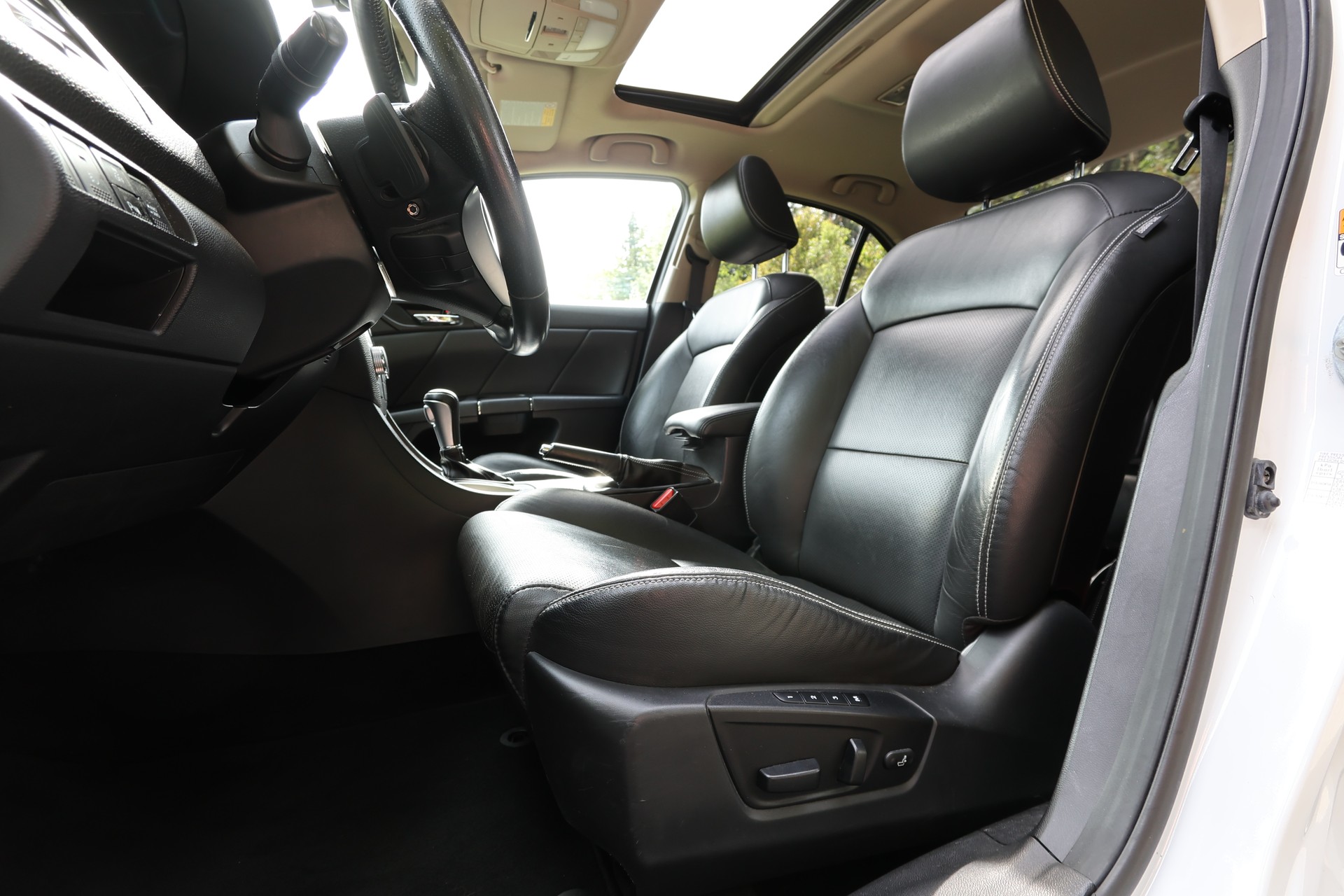 SUZUKI Kizashi 2.4 GL Top Indigo 4WD-image-7