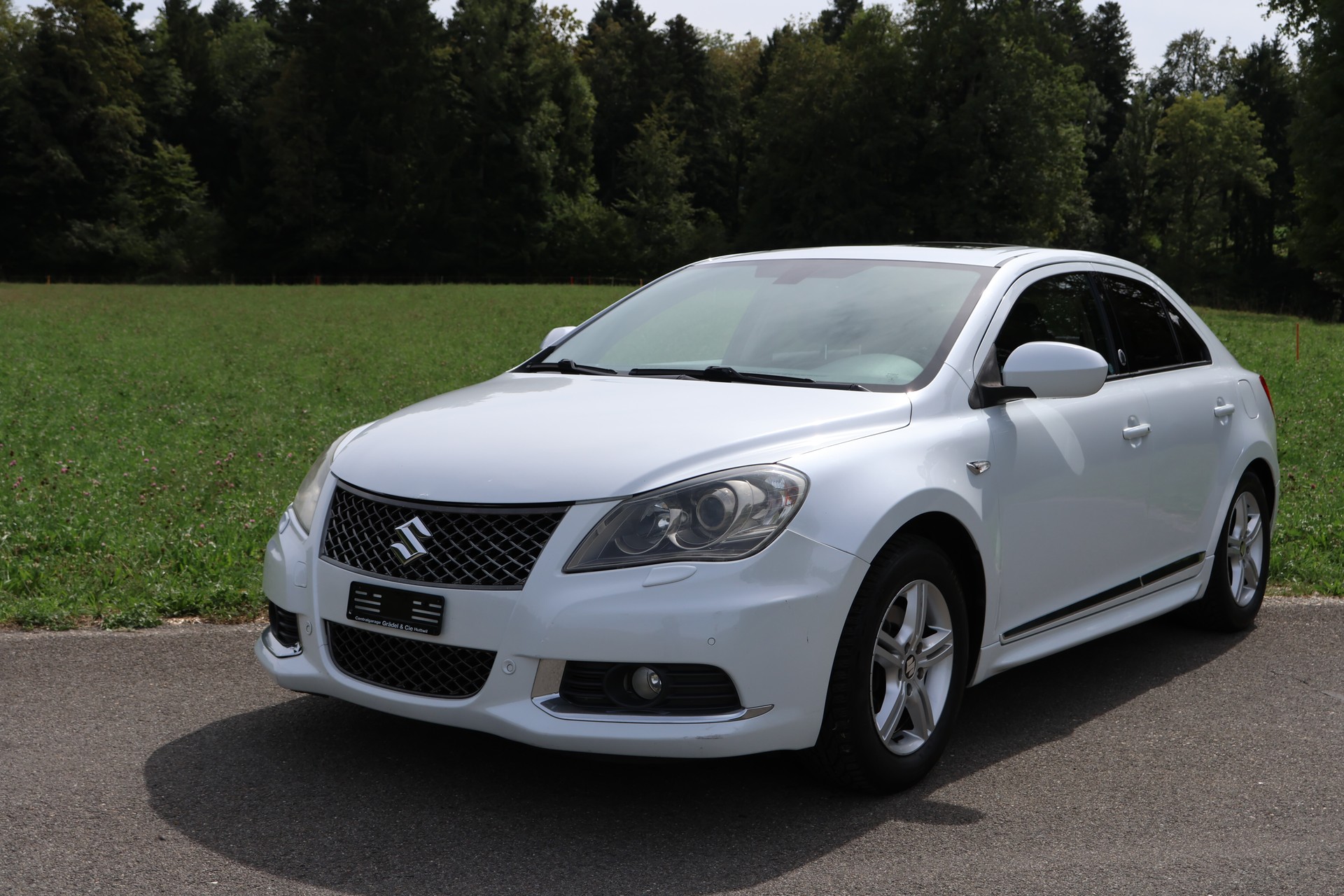 SUZUKI Kizashi 2.4 GL Top Indigo 4WD-image-0