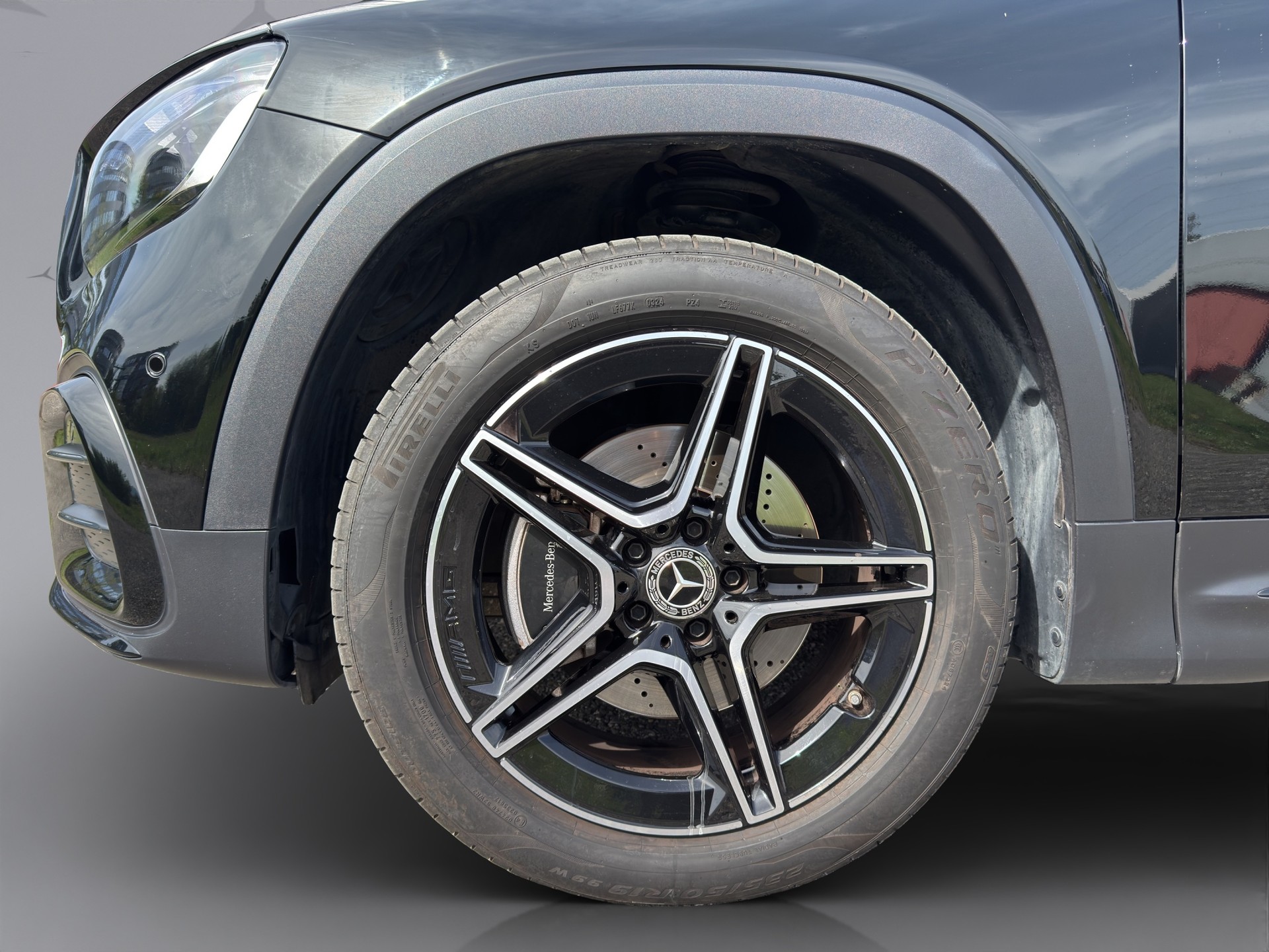 MERCEDES-BENZ GLB 200-image-1