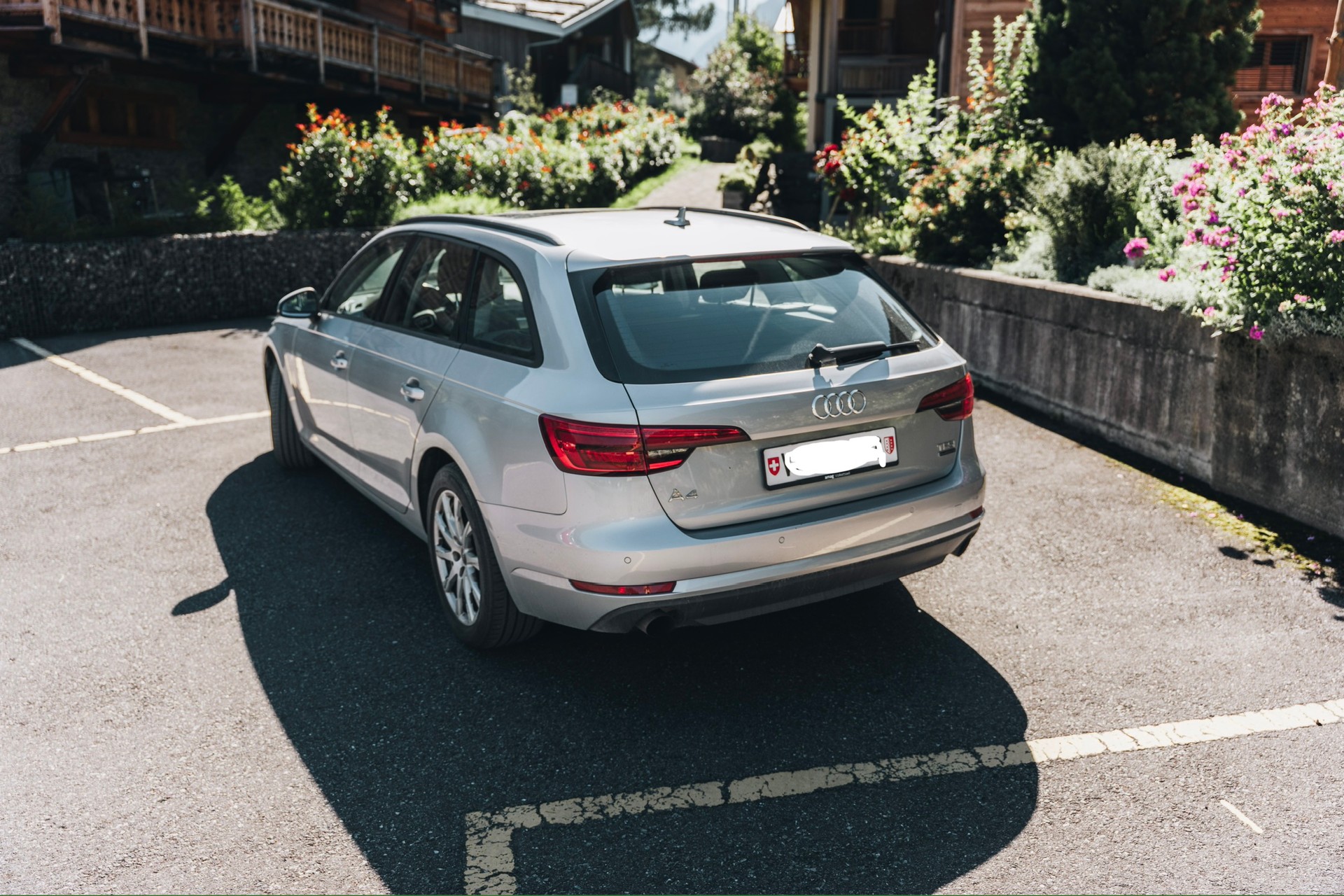 AUDI 2.0 TFSI 252 Design quattro S-Tronic-image-4