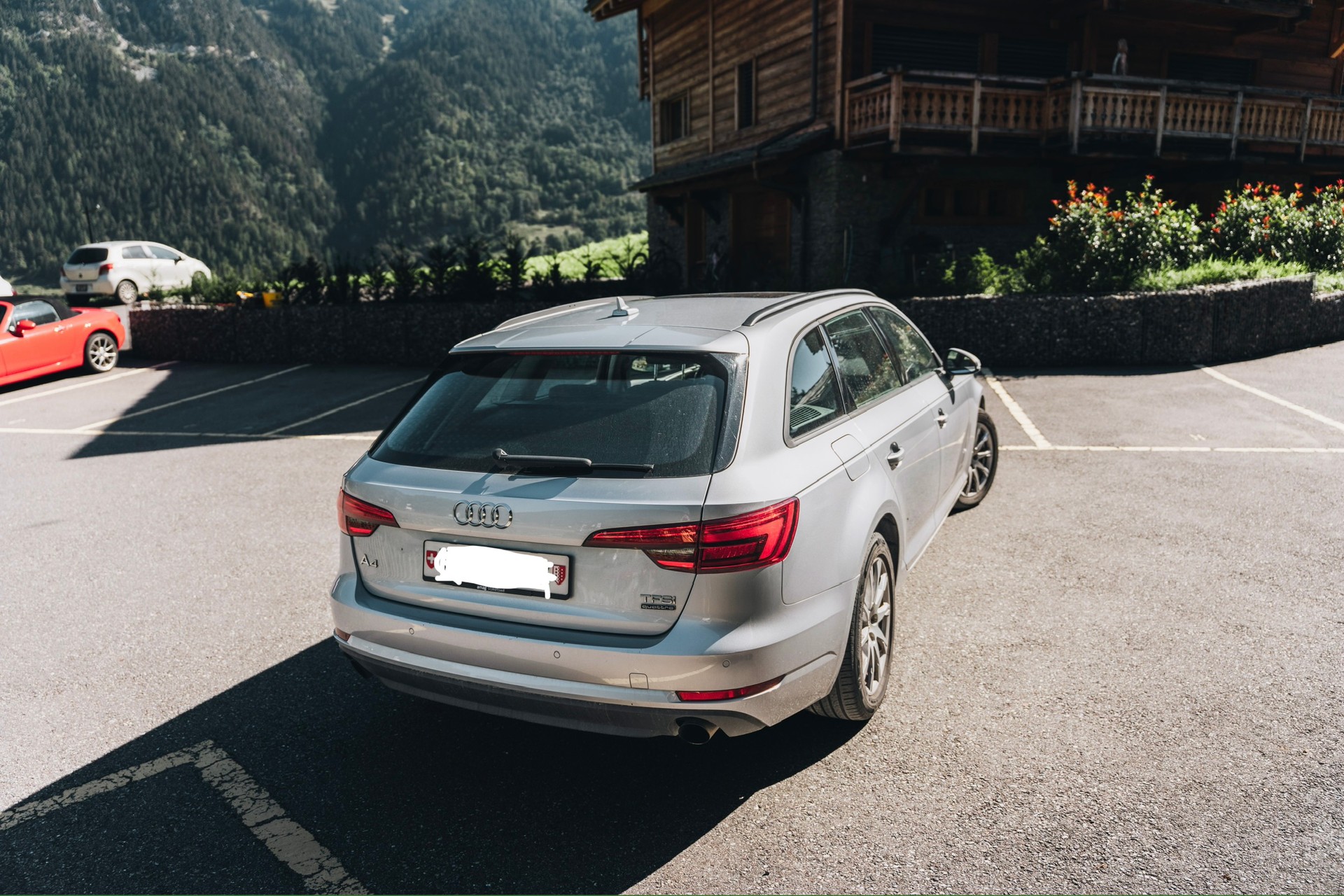 AUDI 2.0 TFSI 252 Design quattro S-Tronic-image-2