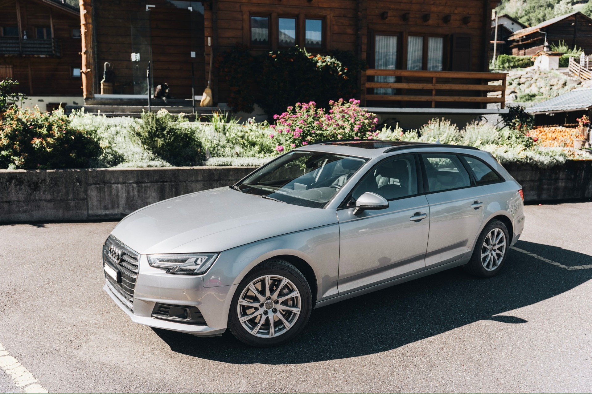 AUDI 2.0 TFSI 252 Design quattro S-Tronic-image-1