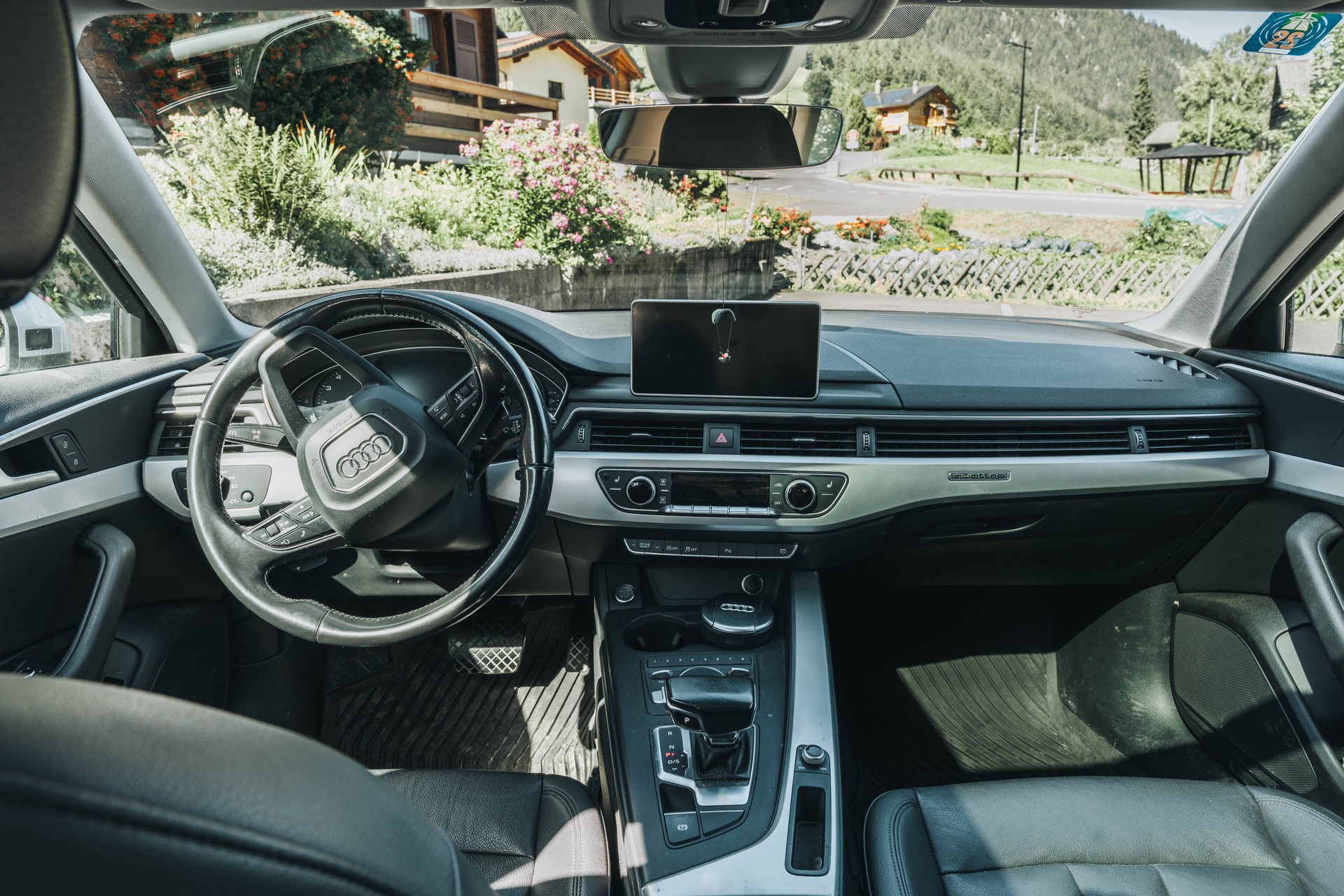 AUDI 2.0 TFSI 252 Design quattro S-Tronic-image-5