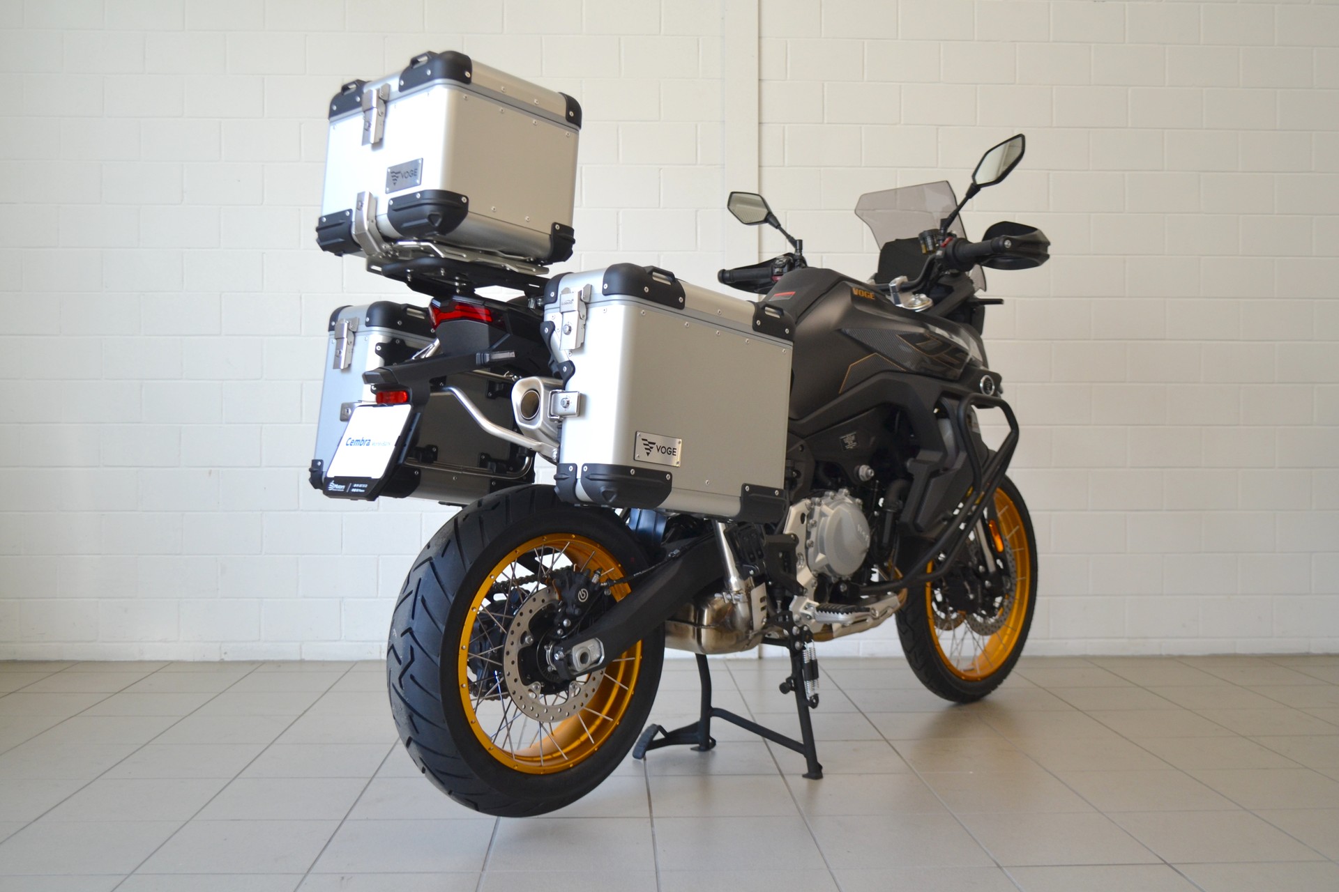 VOGE 900 DSX-showroom-element-3