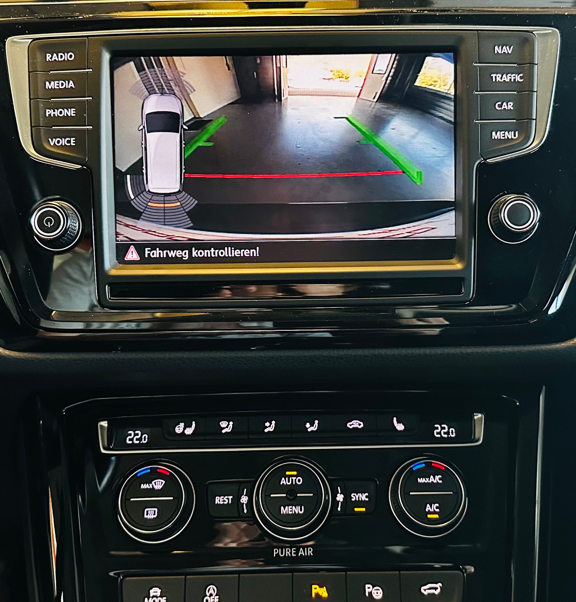 VW Touran 1.4 TSI BlueMotion Technology Highline DSG-image-15