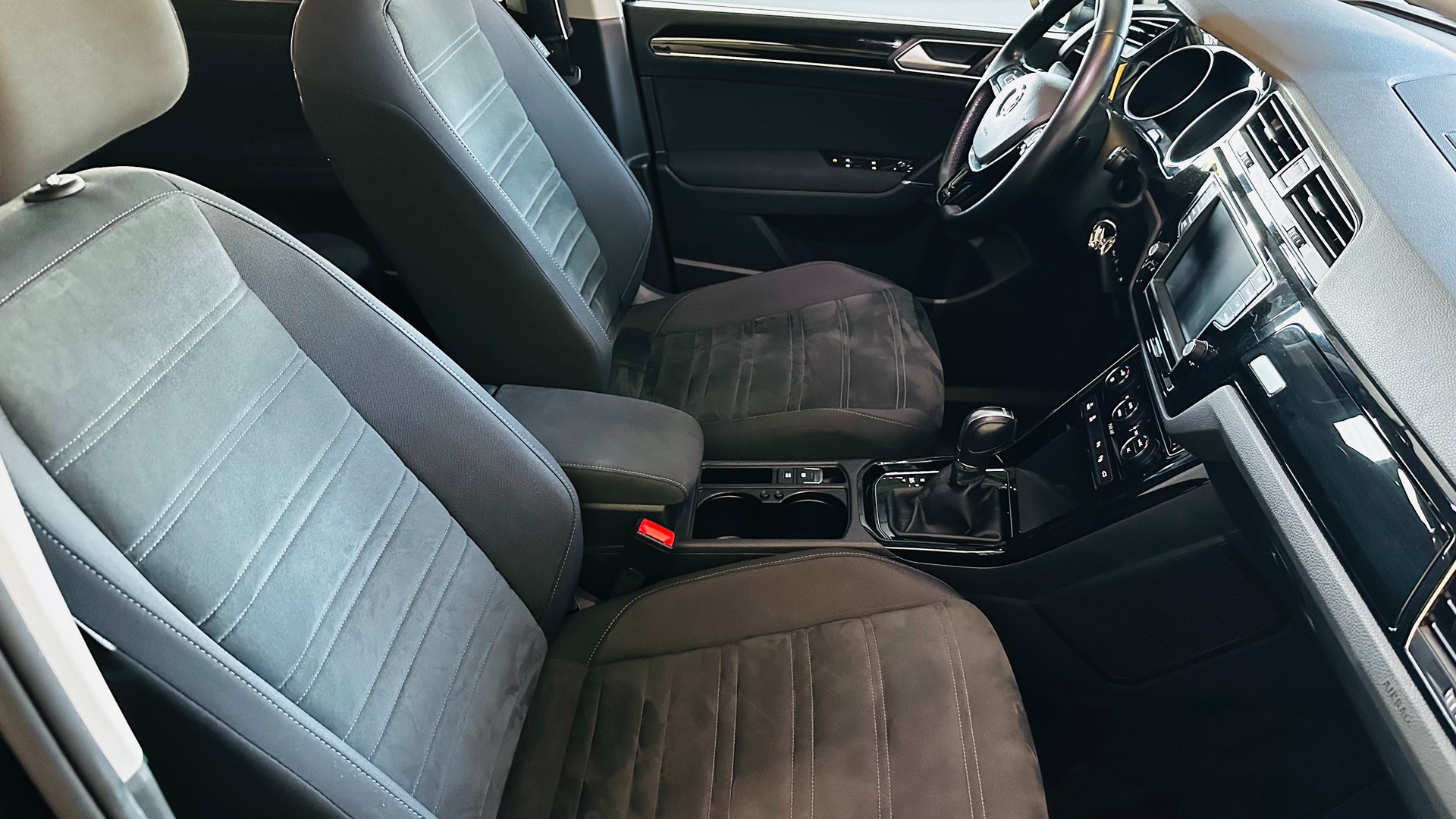 VW Touran 1.4 TSI BlueMotion Technology Highline DSG-image-13