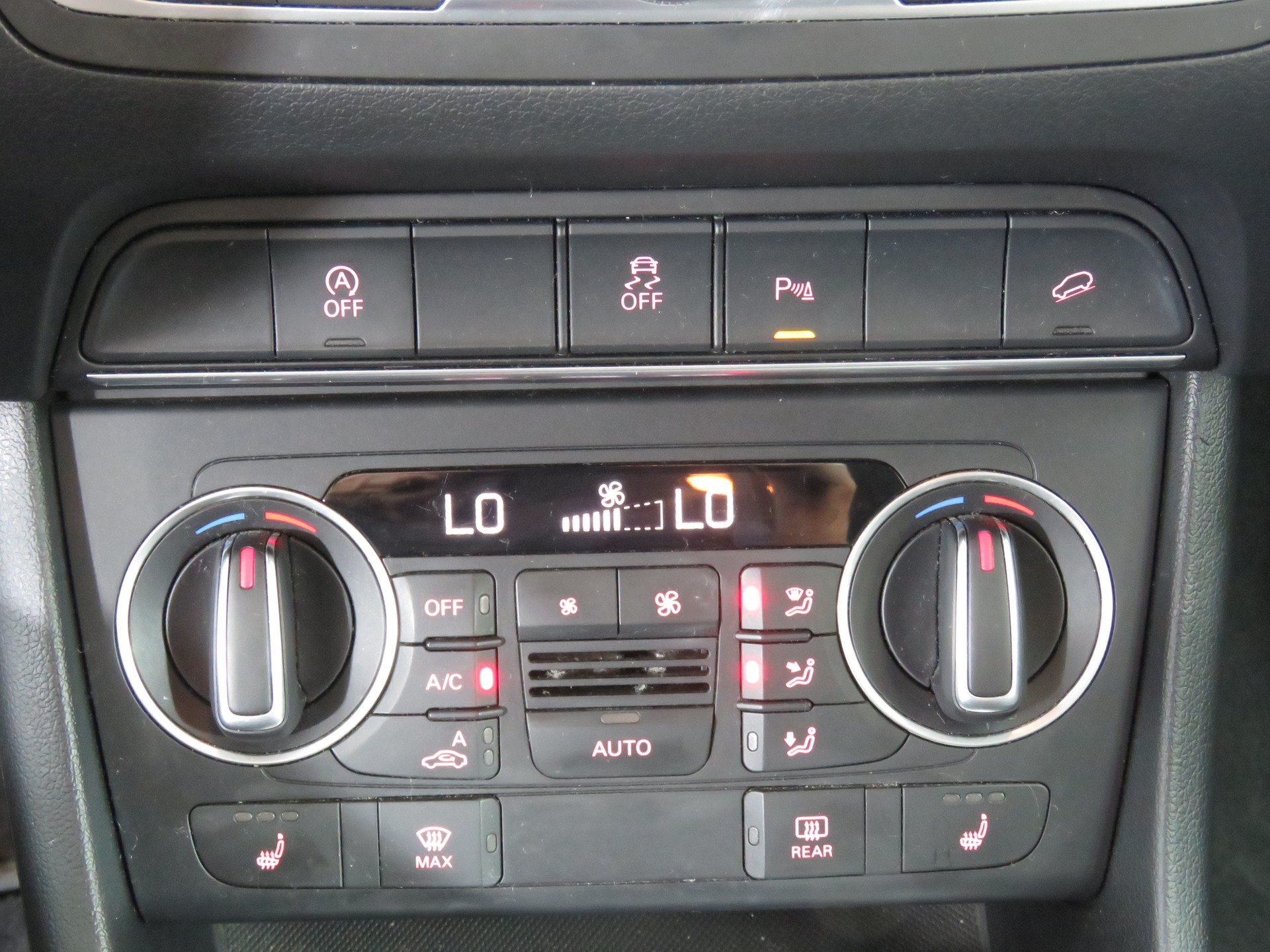 AUDI Q3 2.0 TDI Quattro S-tronic (Automat) ab Platz, Fixpreis !!!-image-17