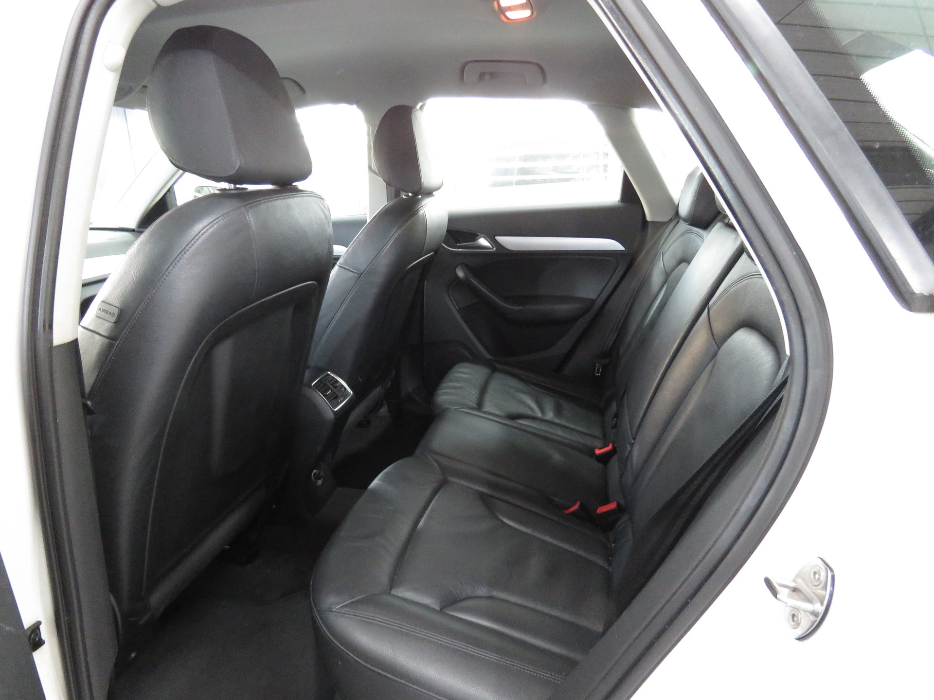 AUDI Q3 2.0 TDI Quattro S-tronic (Automat) ab Platz, Fixpreis !!!-image-8