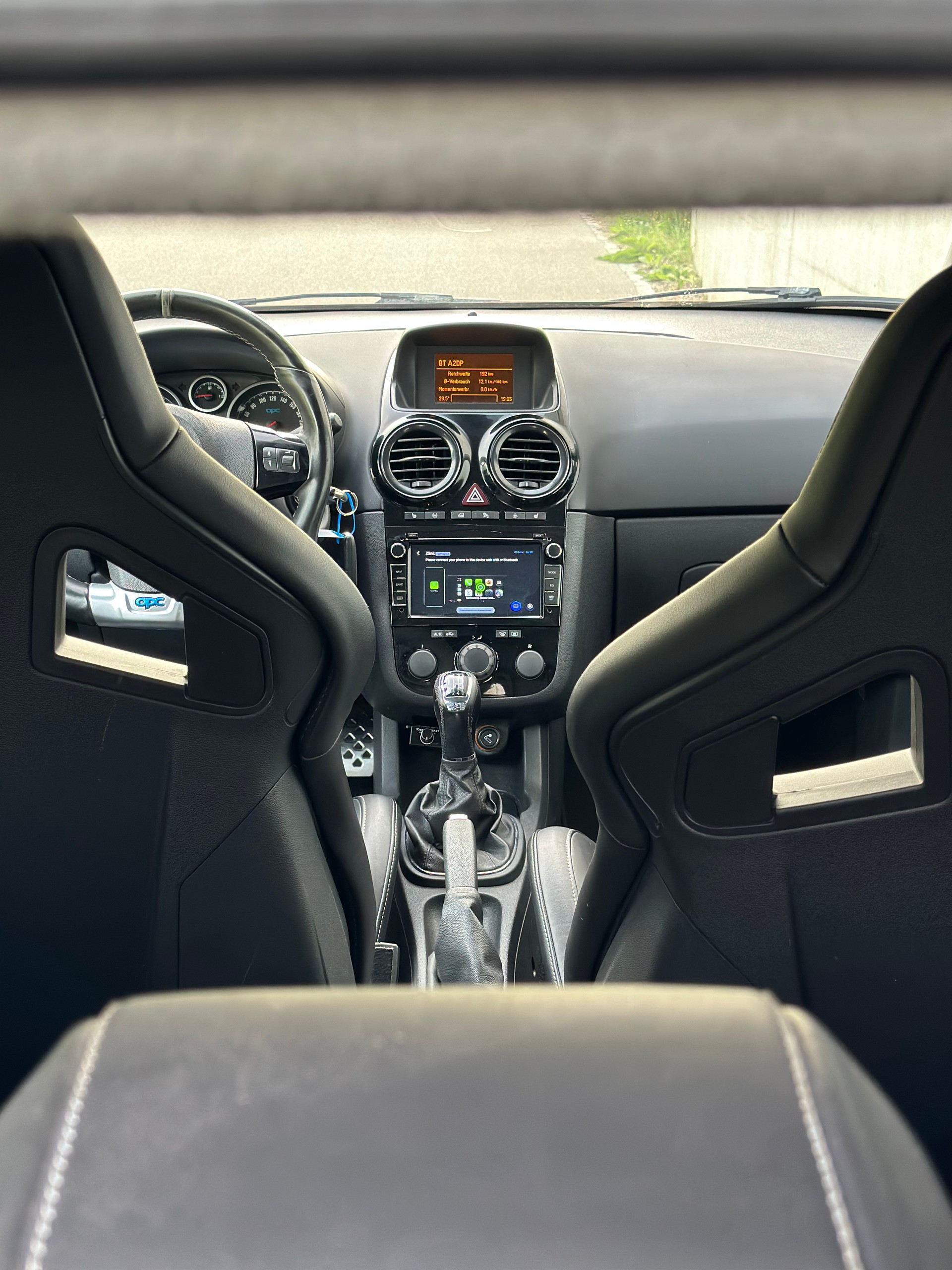OPEL Corsa 1.6 Turbo OPC-image-9