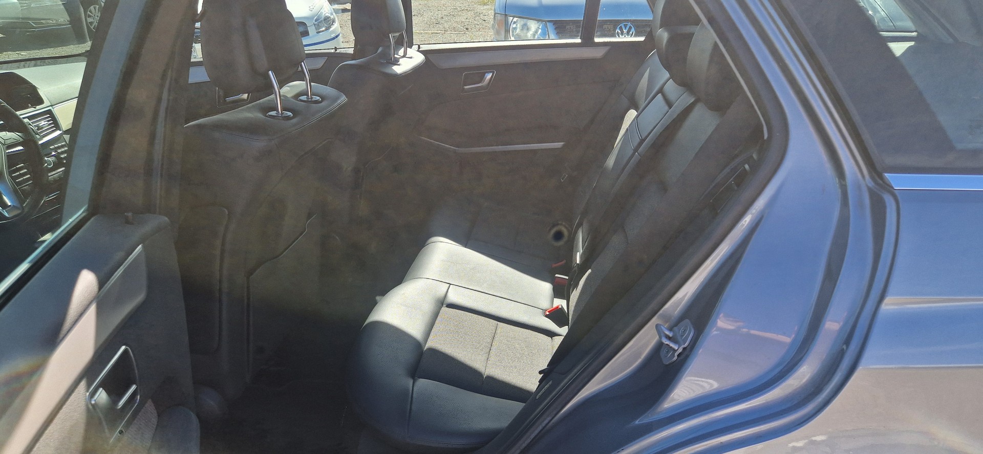 MERCEDES-BENZ E 250 CDI BlueEfficiency Elégance 4Matic 7G-Tronic-image-6