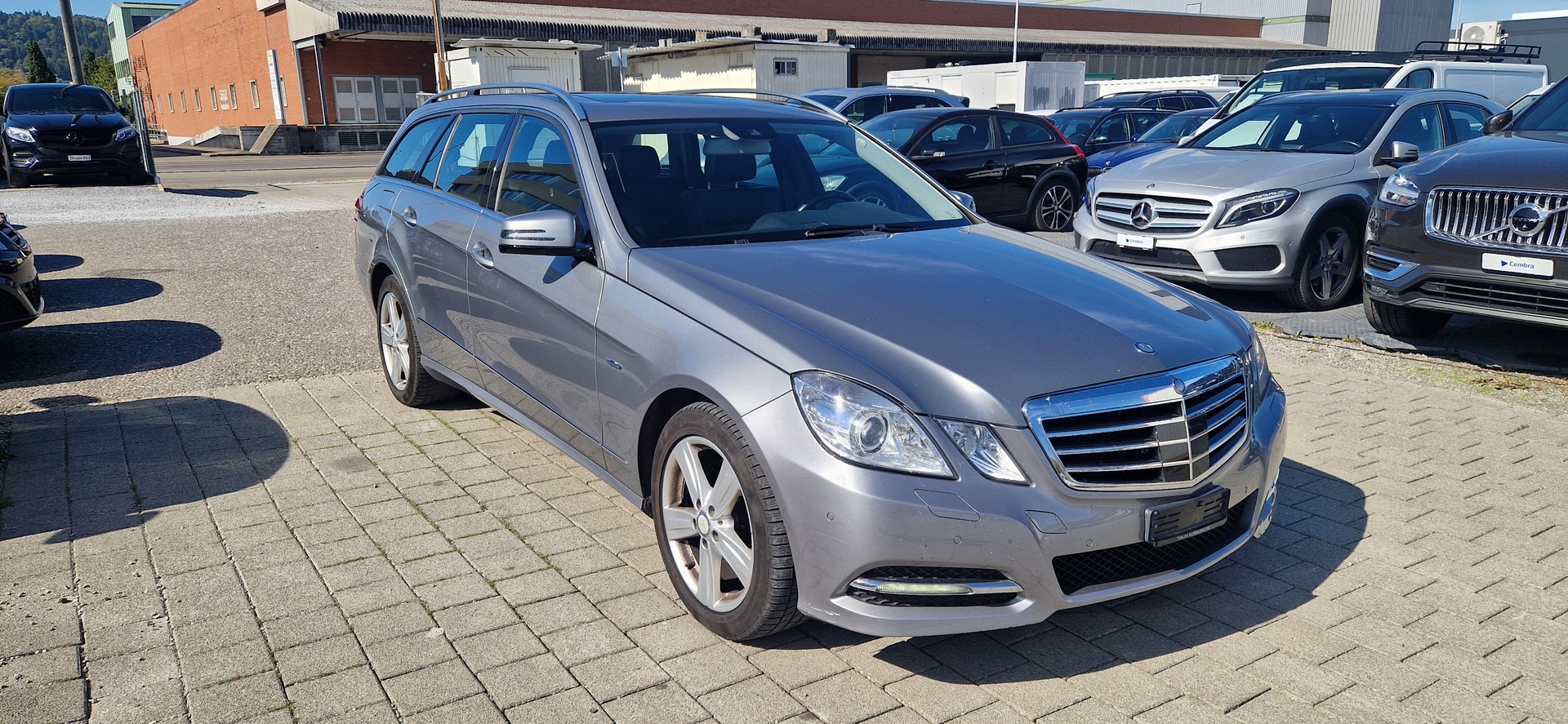 MERCEDES-BENZ E 250 CDI BlueEfficiency Elégance 4Matic 7G-Tronic-image-2