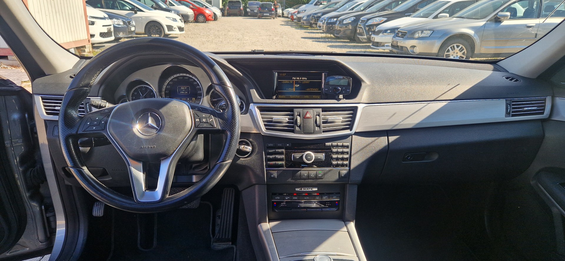 MERCEDES-BENZ E 250 CDI BlueEfficiency Elégance 4Matic 7G-Tronic-image-7