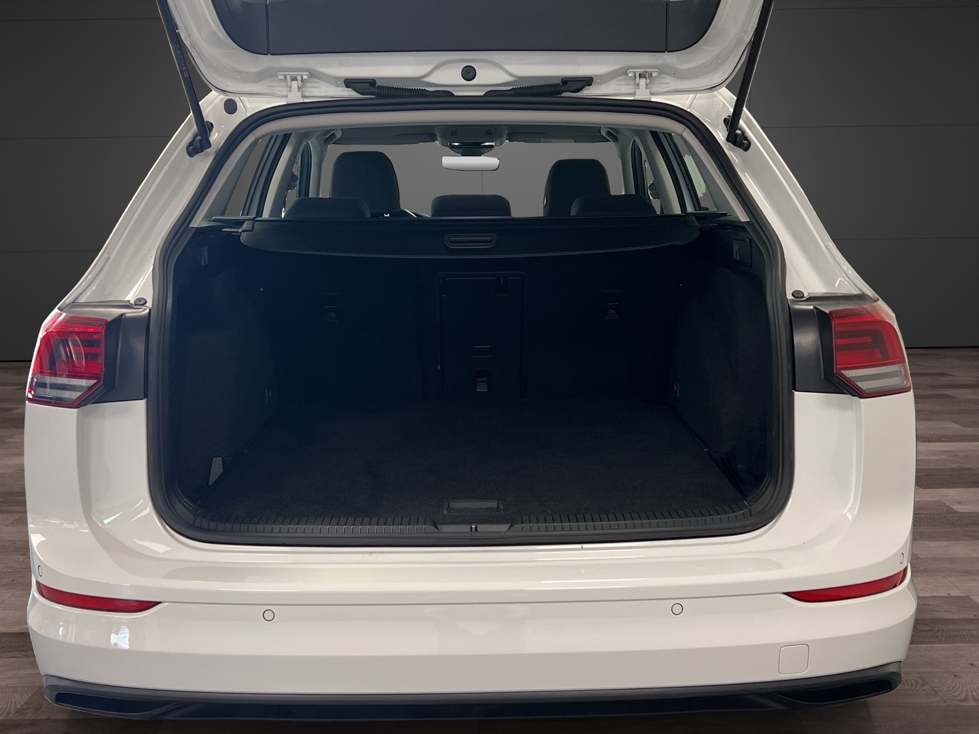 VW Golf 1.0 eTSI mHEV ACTLife DSG-image-12