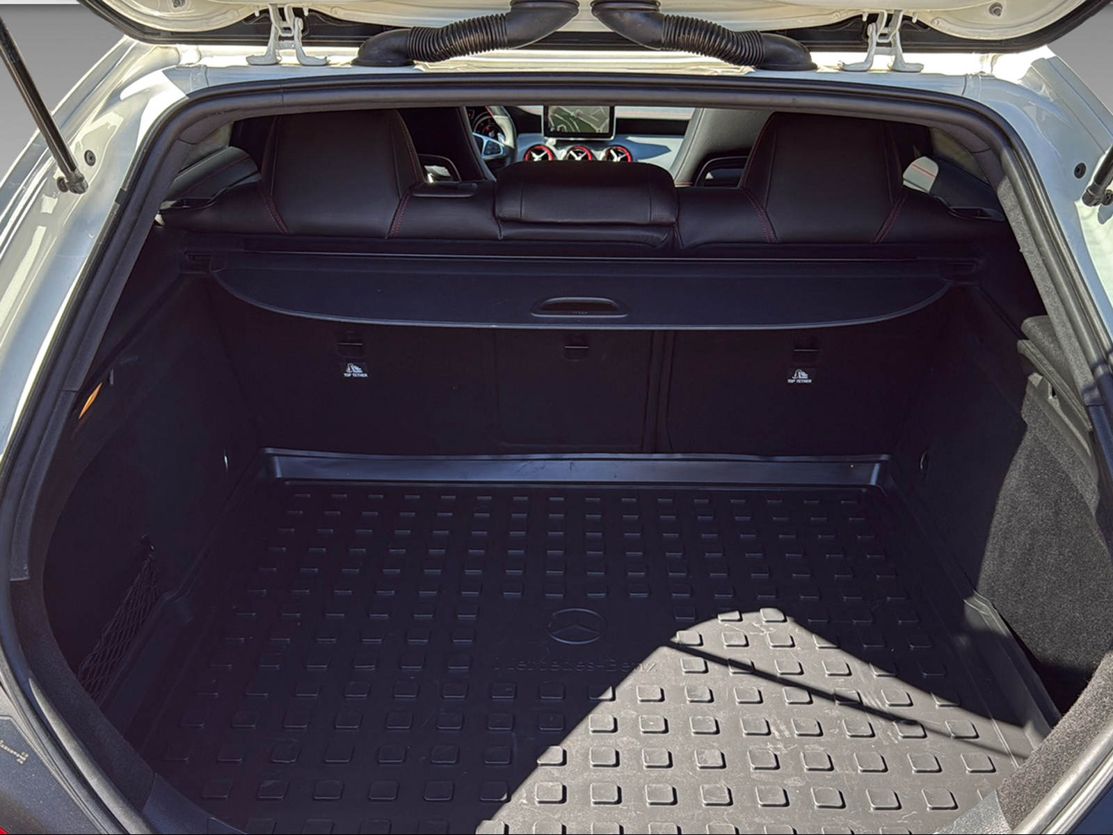 MERCEDES-BENZ CLA 45 AMG 4m Shooting Brake-image-22