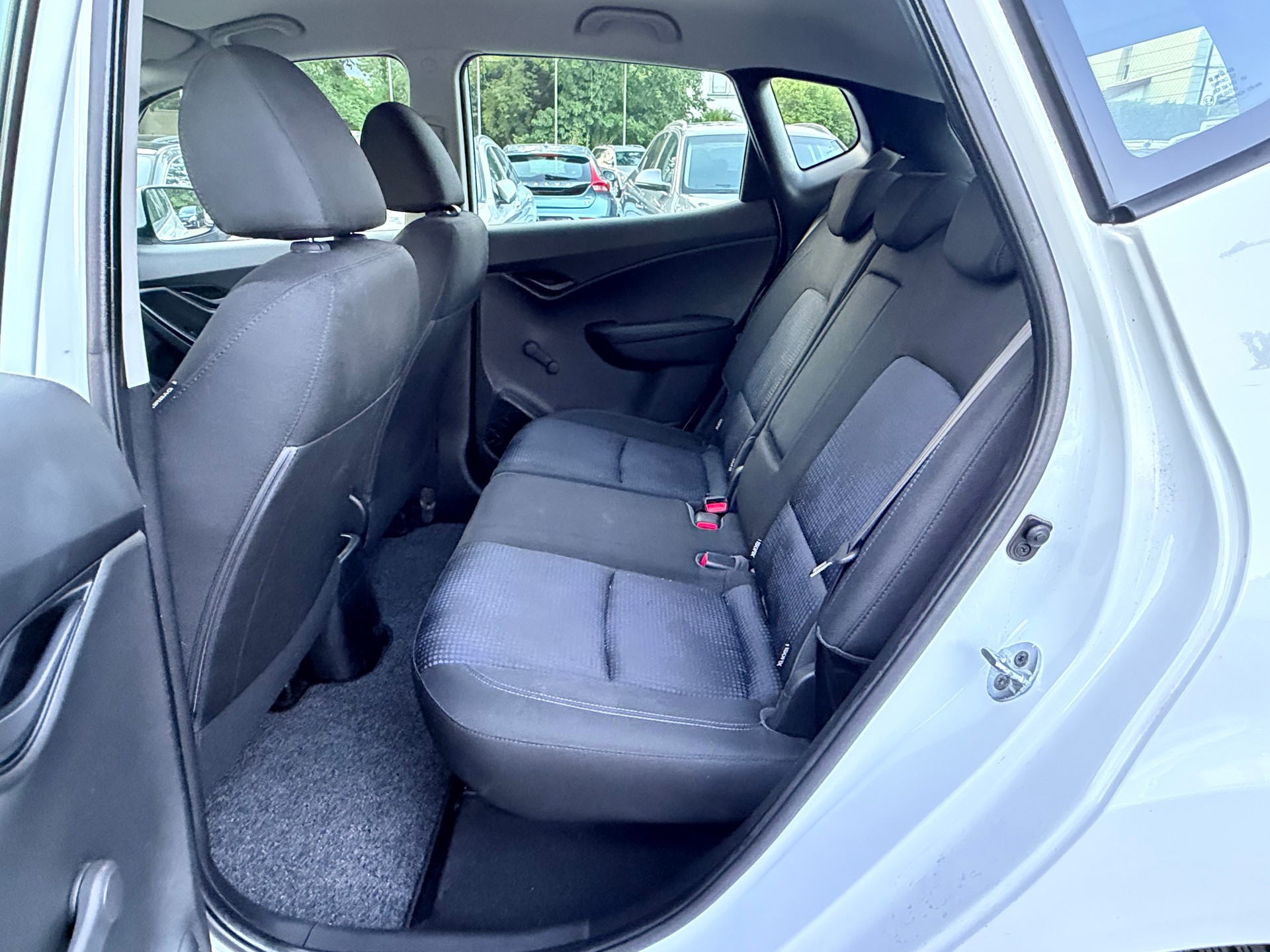 HYUNDAI iX20 1.4 Comfort-image-10