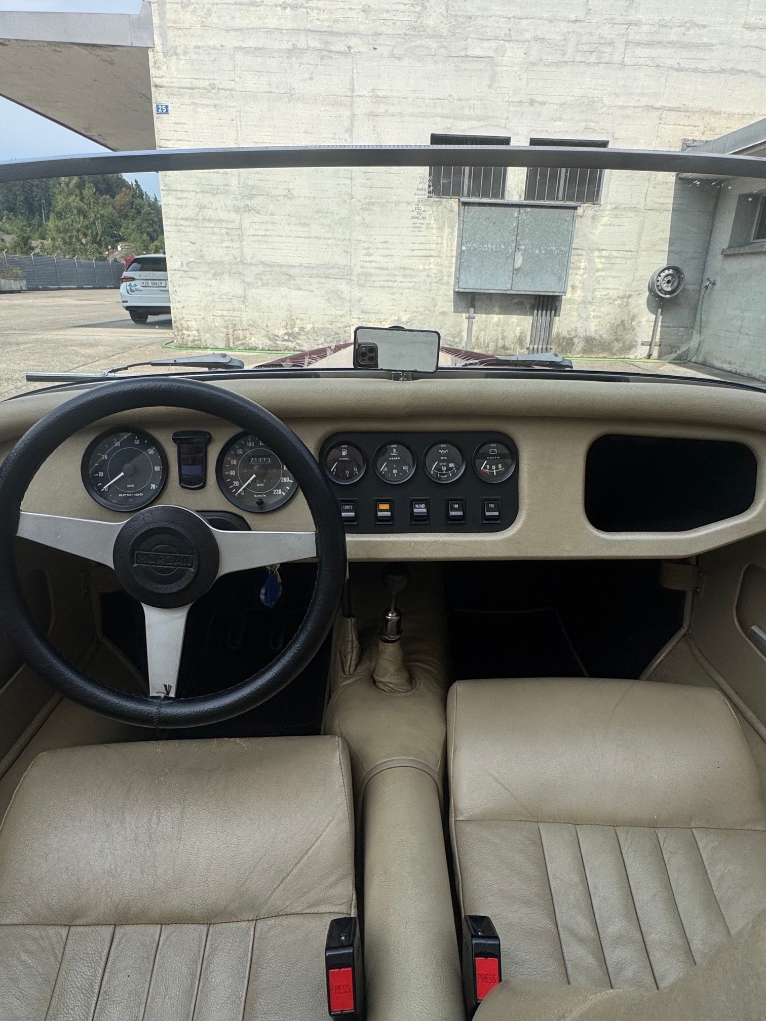 MORGAN-image-13
