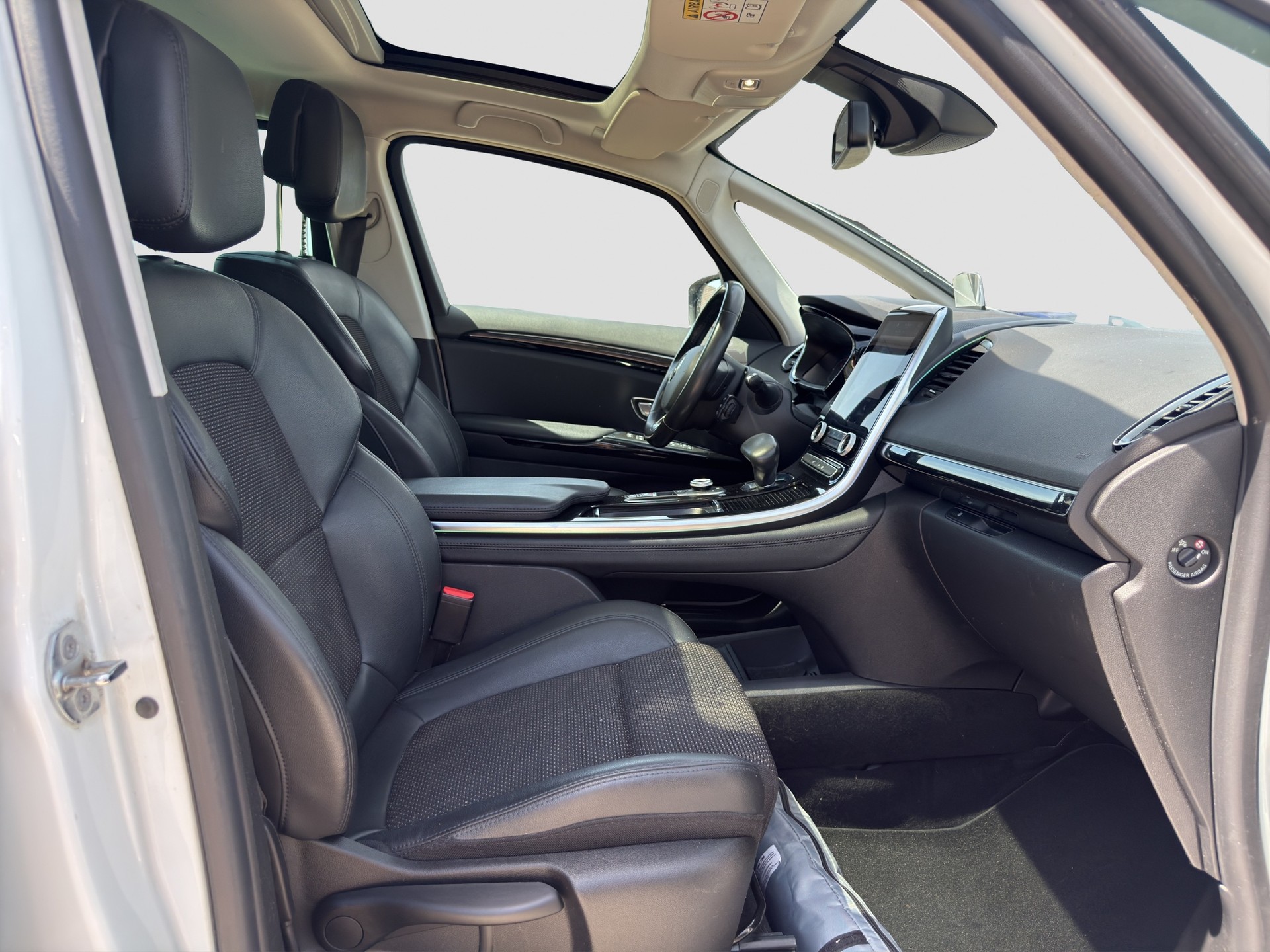 RENAULT Espace 2.0 dCi Intens EDC6 ** Frisch ab MFK und Service ** CH-1. Hand ** Panorama ** Head Up **-image-9
