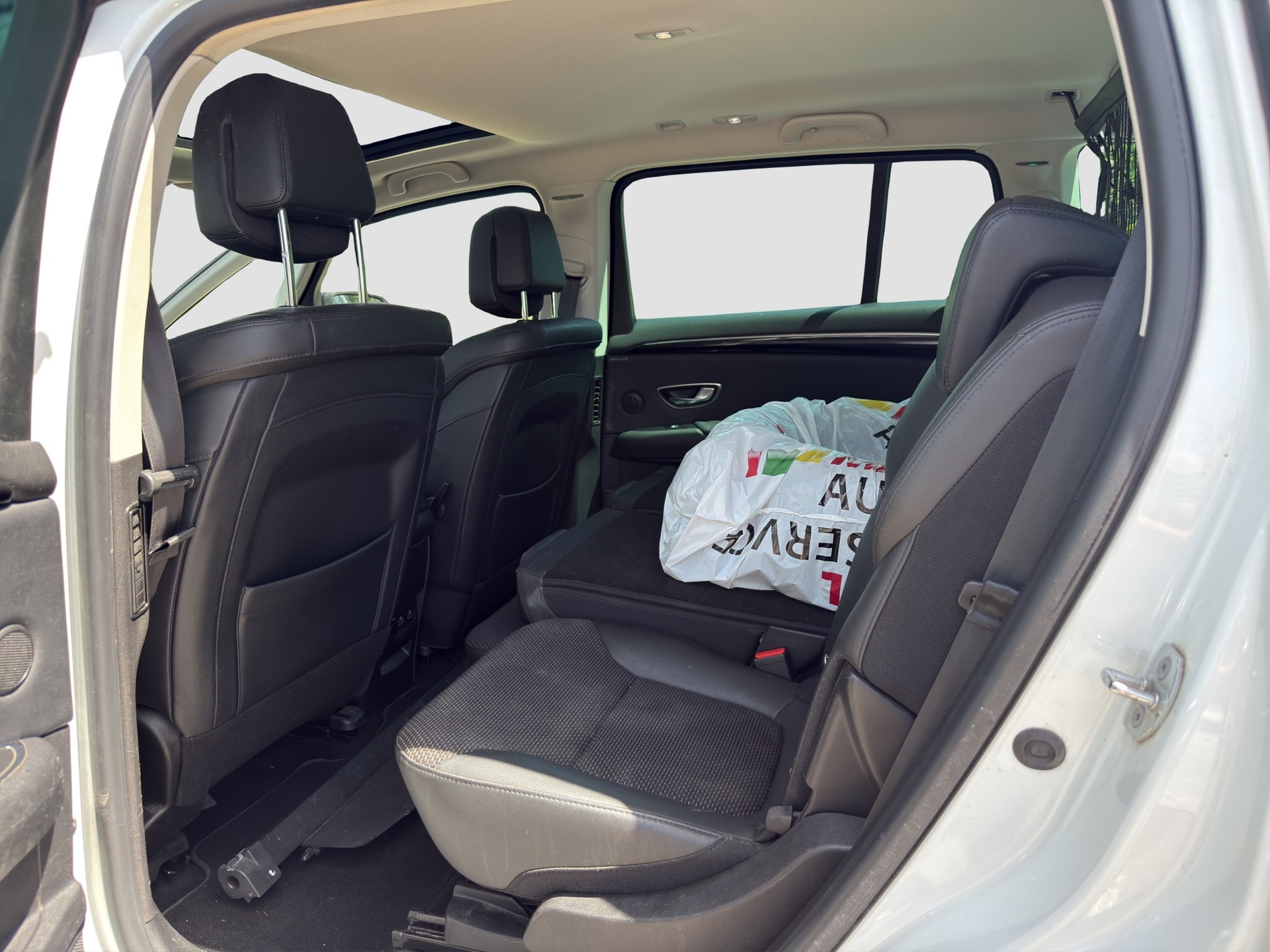 RENAULT Espace 2.0 dCi Intens EDC6 ** Frisch ab MFK und Service ** CH-1. Hand ** Panorama ** Head Up **-image-12