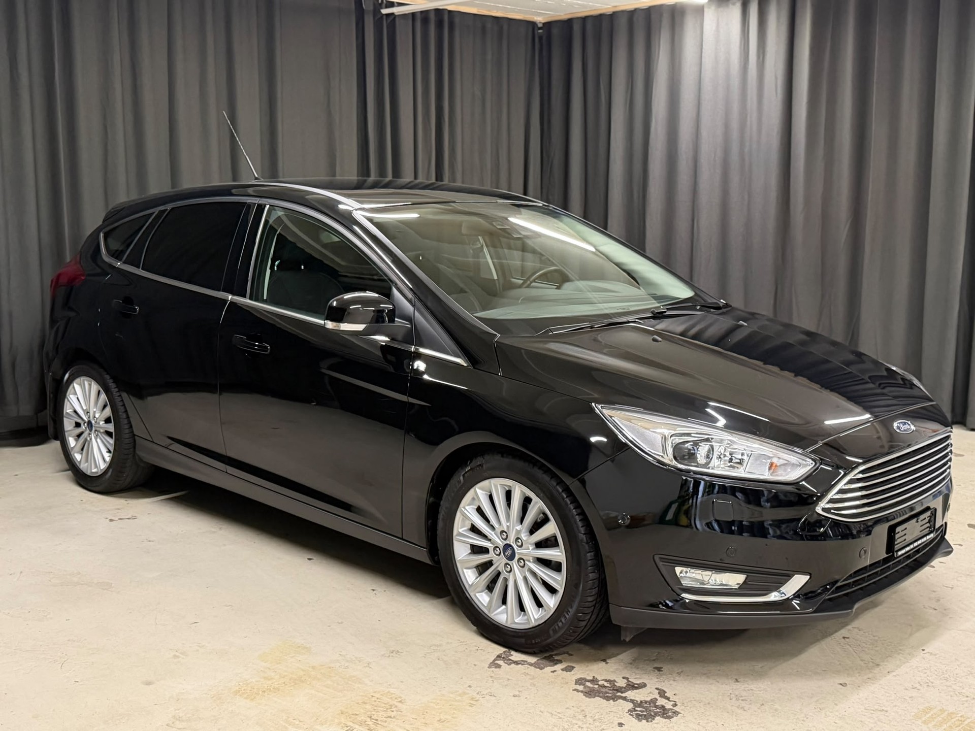 FORD Focus 1.5 SCTi Titanium X Automatic-image-1