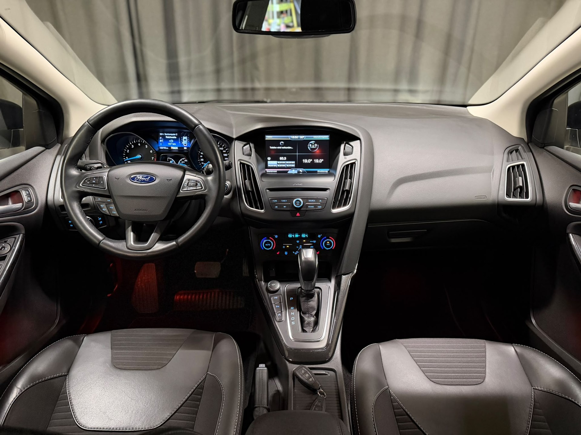 FORD Focus 1.5 SCTi Titanium X Automatic-image-10