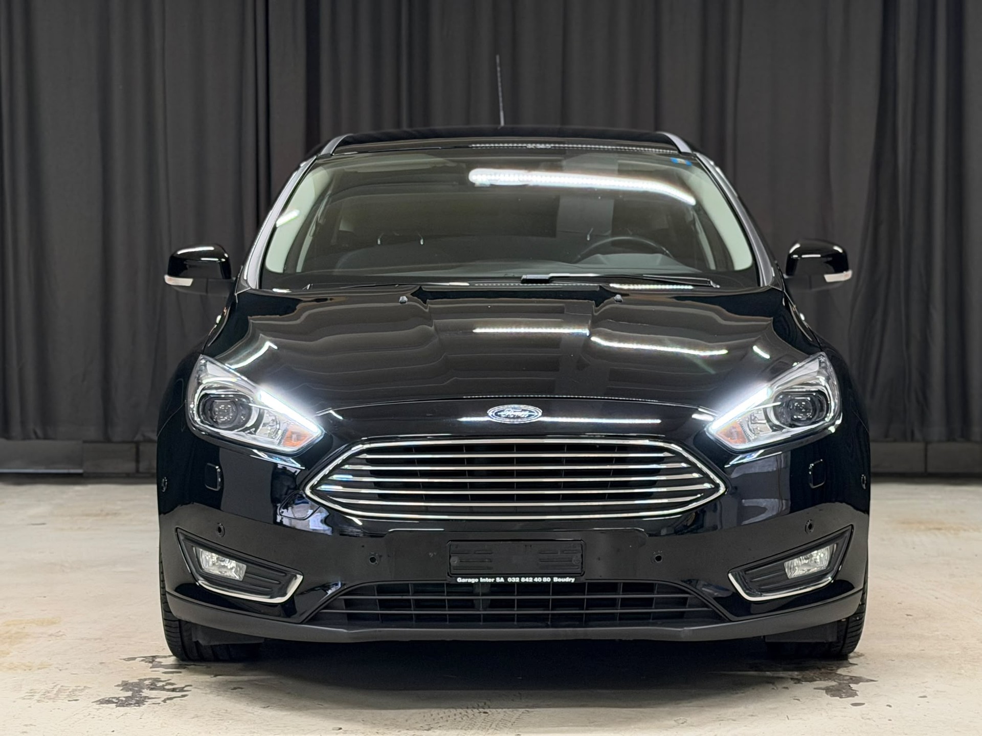 FORD Focus 1.5 SCTi Titanium X Automatic-image-2