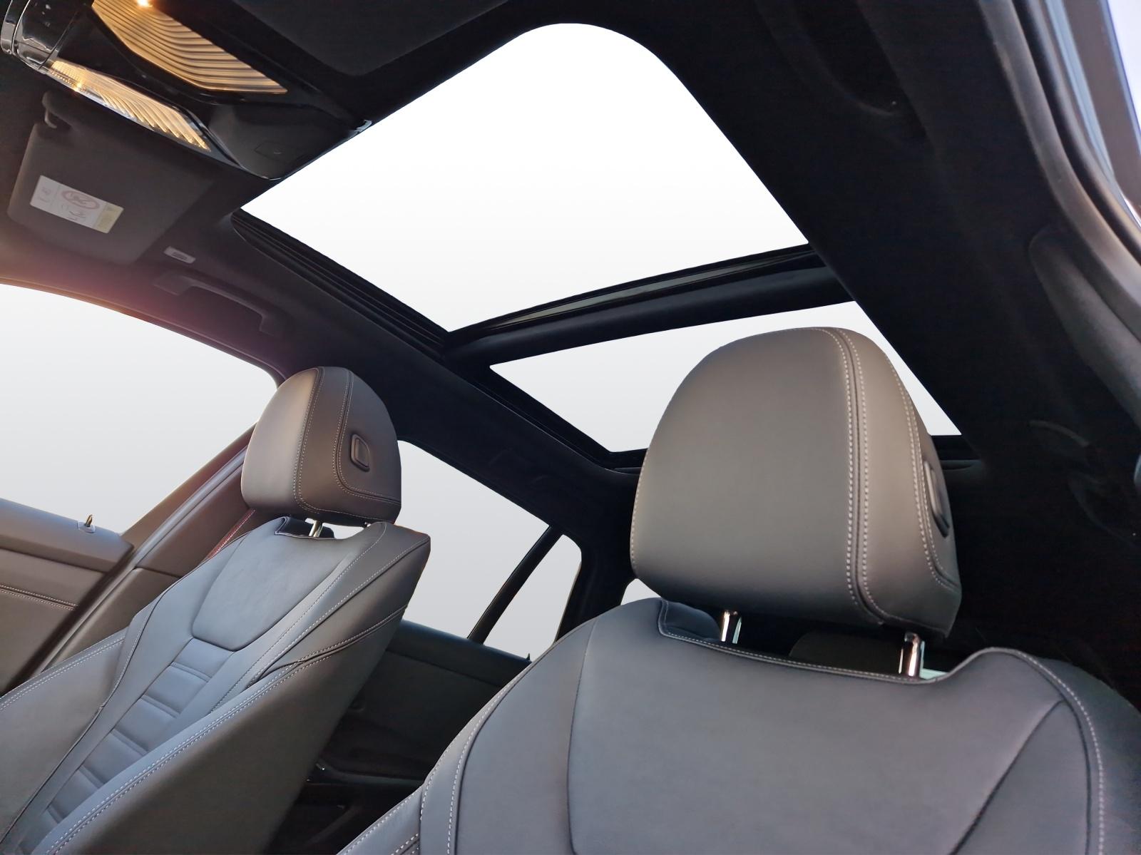 BMW 330d xDrive Touring M Sport Pro-image-18