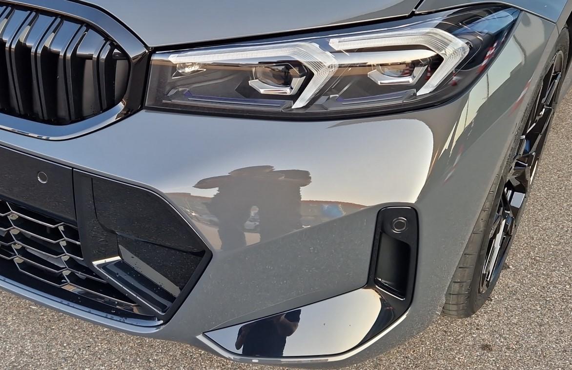BMW 330d xDrive Touring M Sport Pro-image-21