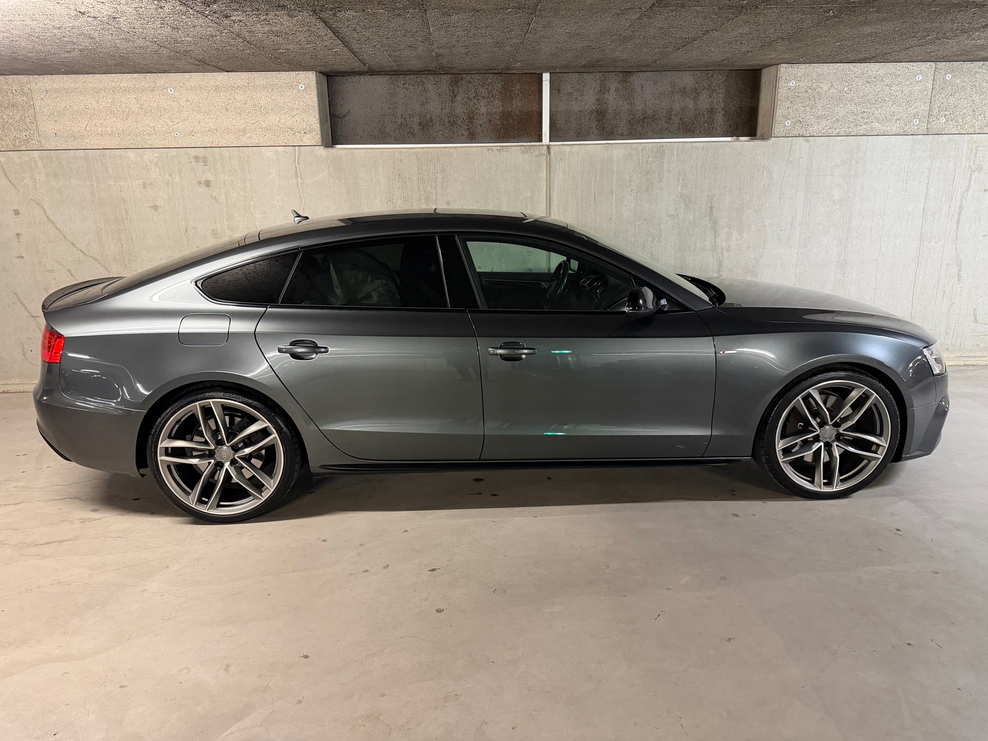 AUDI A5 Sportback 3.0 TDI clean diesel quattro S-tronic / Frisch MFK / RS5 Look / Leder / Led / Multimedia / Kamera / Toterwinkel /-image-4