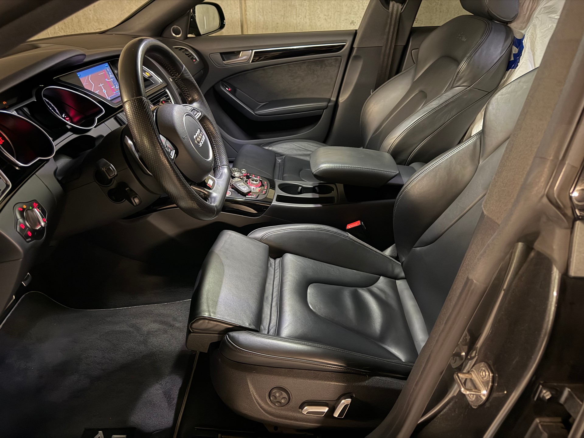 AUDI A5 Sportback 3.0 TDI clean diesel quattro S-tronic / Frisch MFK / RS5 Look / Leder / Led / Multimedia / Kamera / Toterwinkel /-image-21