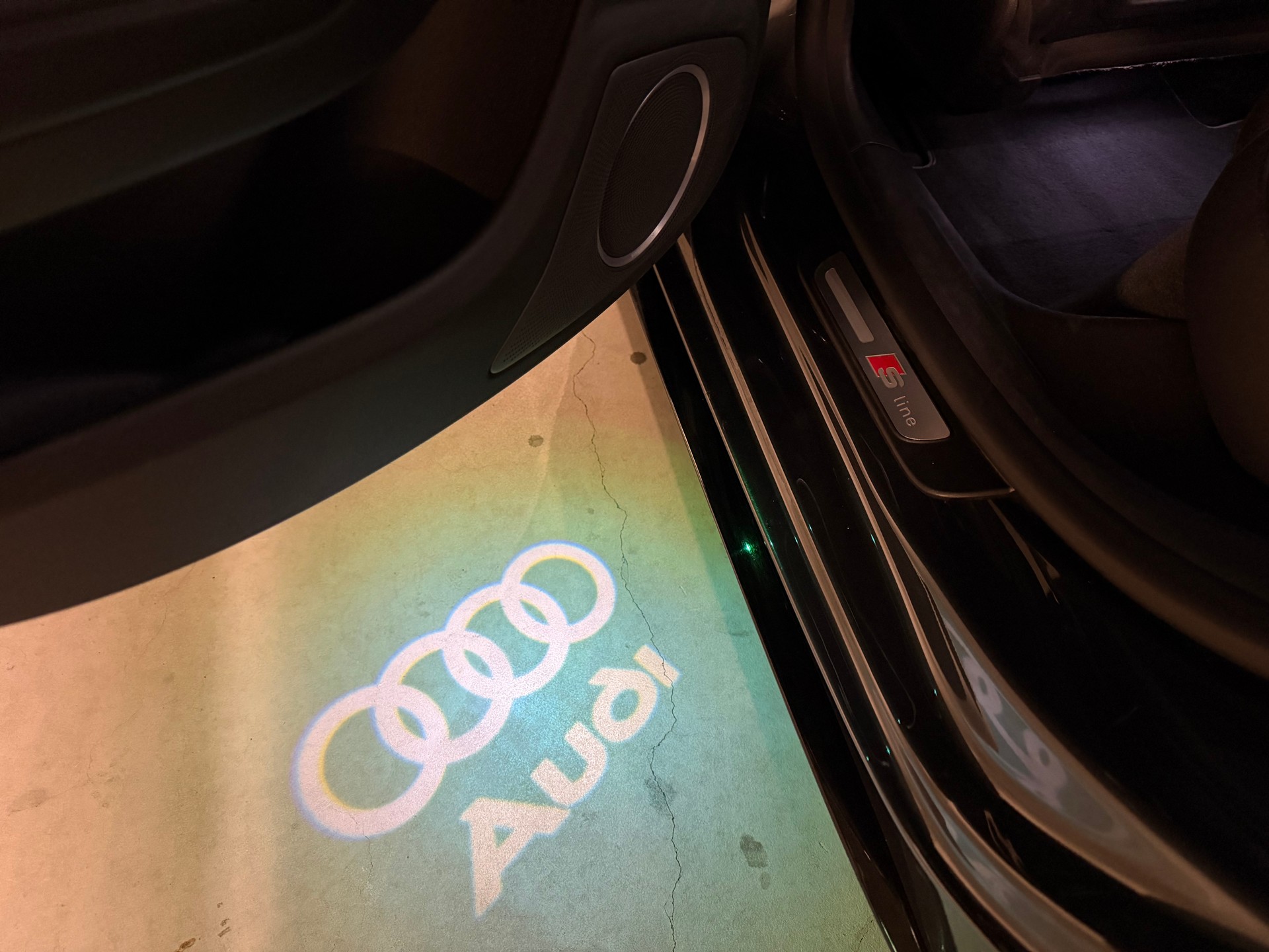 AUDI A5 Sportback 3.0 TDI clean diesel quattro S-tronic / Frisch MFK / RS5 Look / Leder / Led / Multimedia / Kamera / Toterwinkel /-image-30