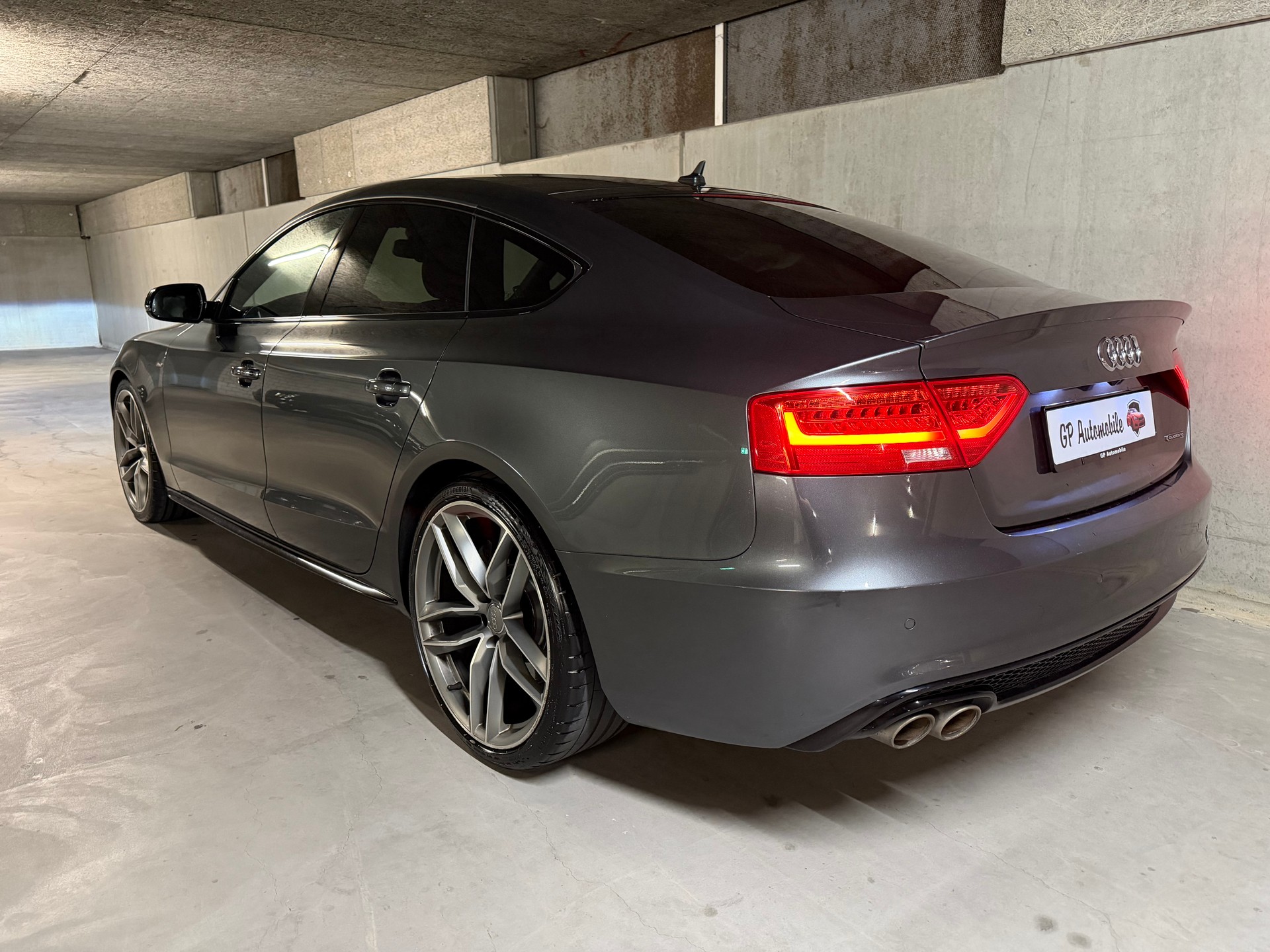 AUDI A5 Sportback 3.0 TDI clean diesel quattro S-tronic / Frisch MFK / RS5 Look / Leder / Led / Multimedia / Kamera / Toterwinkel /-image-13