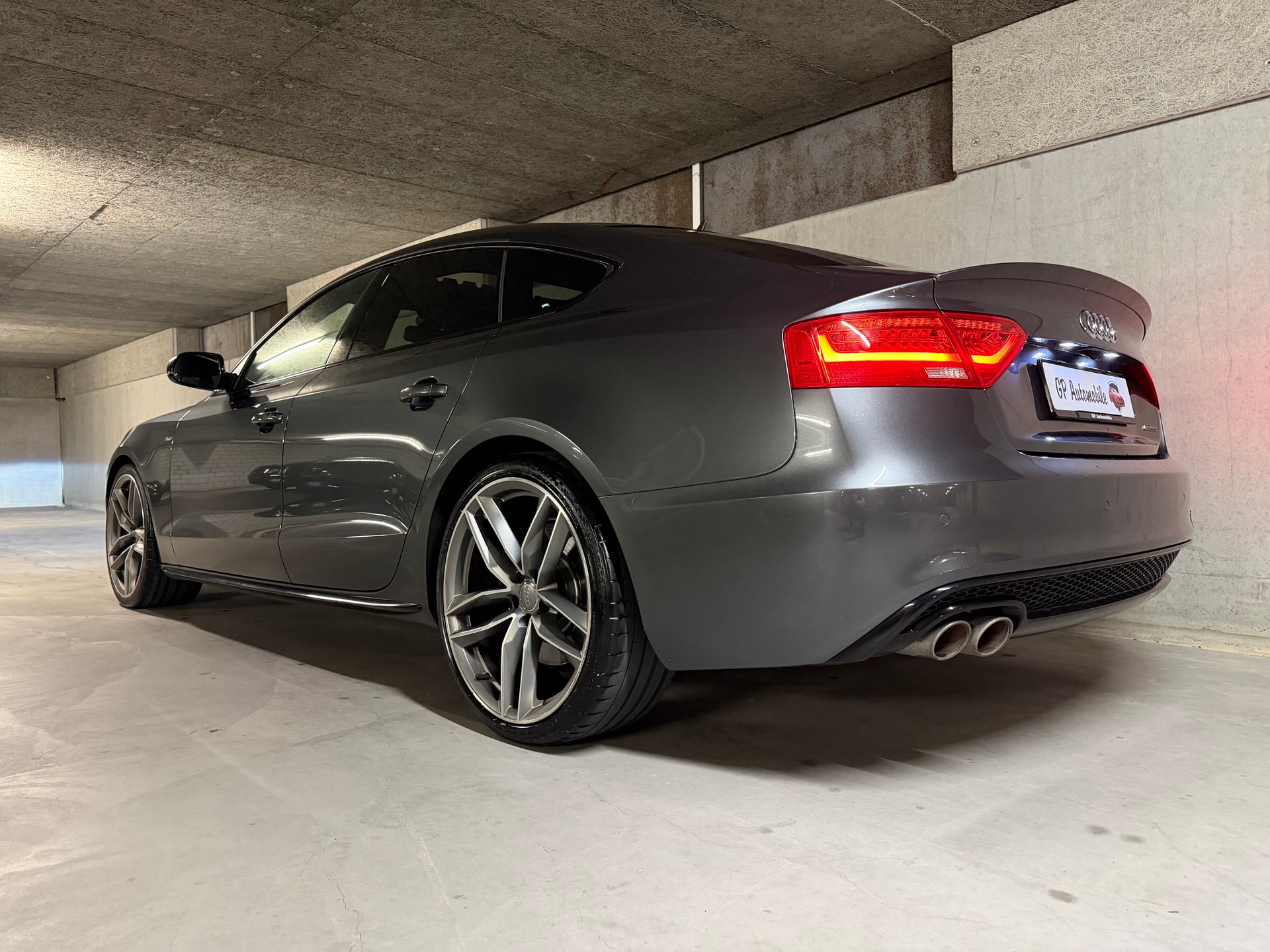 AUDI A5 Sportback 3.0 TDI clean diesel quattro S-tronic / Frisch MFK / RS5 Look / Leder / Led / Multimedia / Kamera / Toterwinkel /-image-16