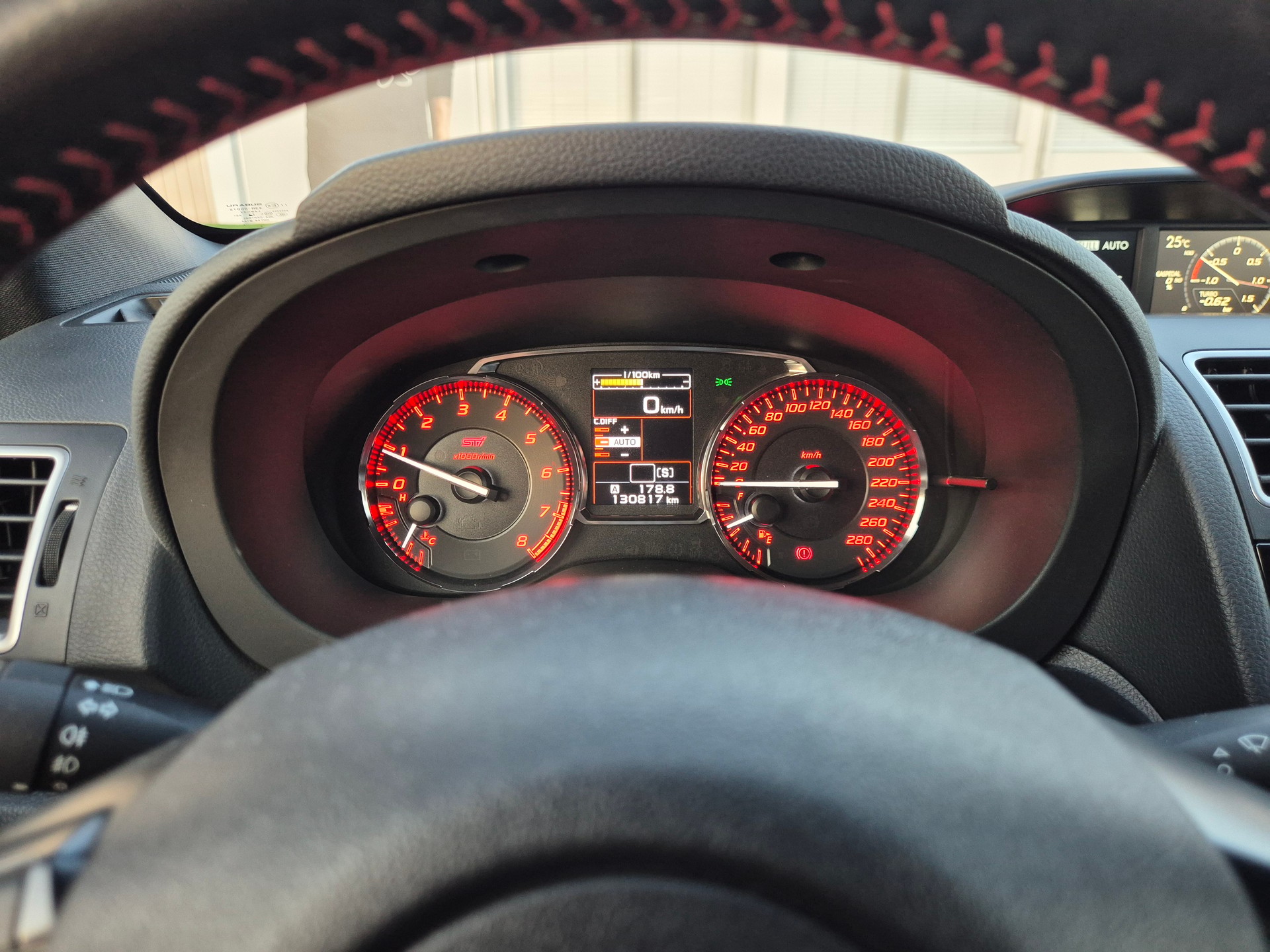 SUBARU STI 2.5 T Luxury-image-5