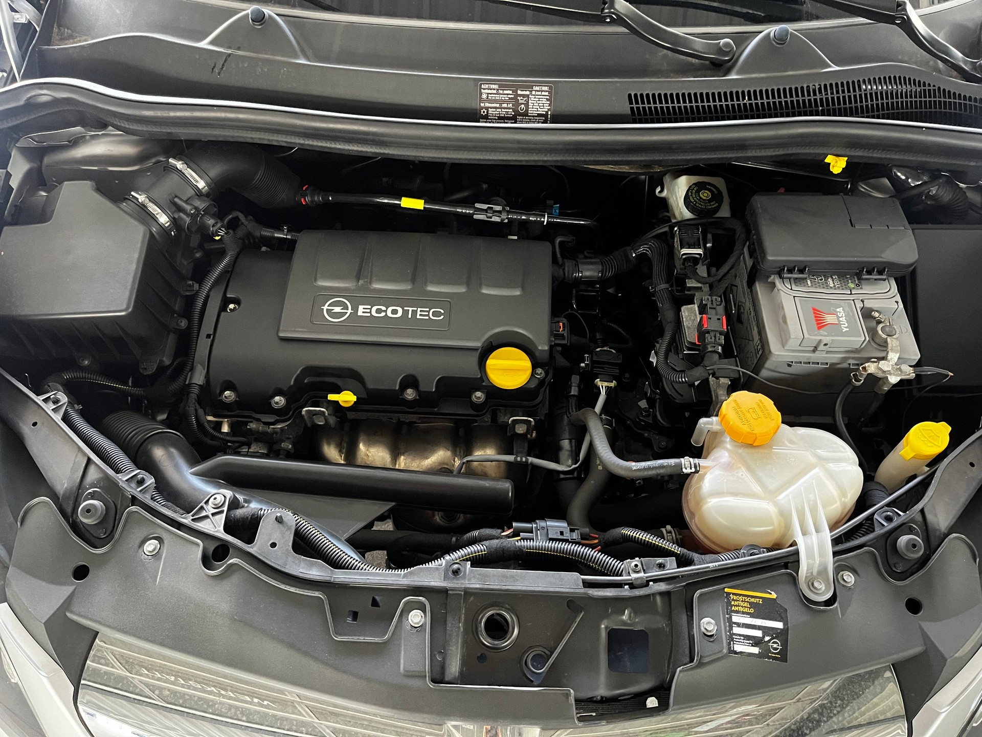 OPEL Corsa 1.4 TP Anniversary Automatic-image-11