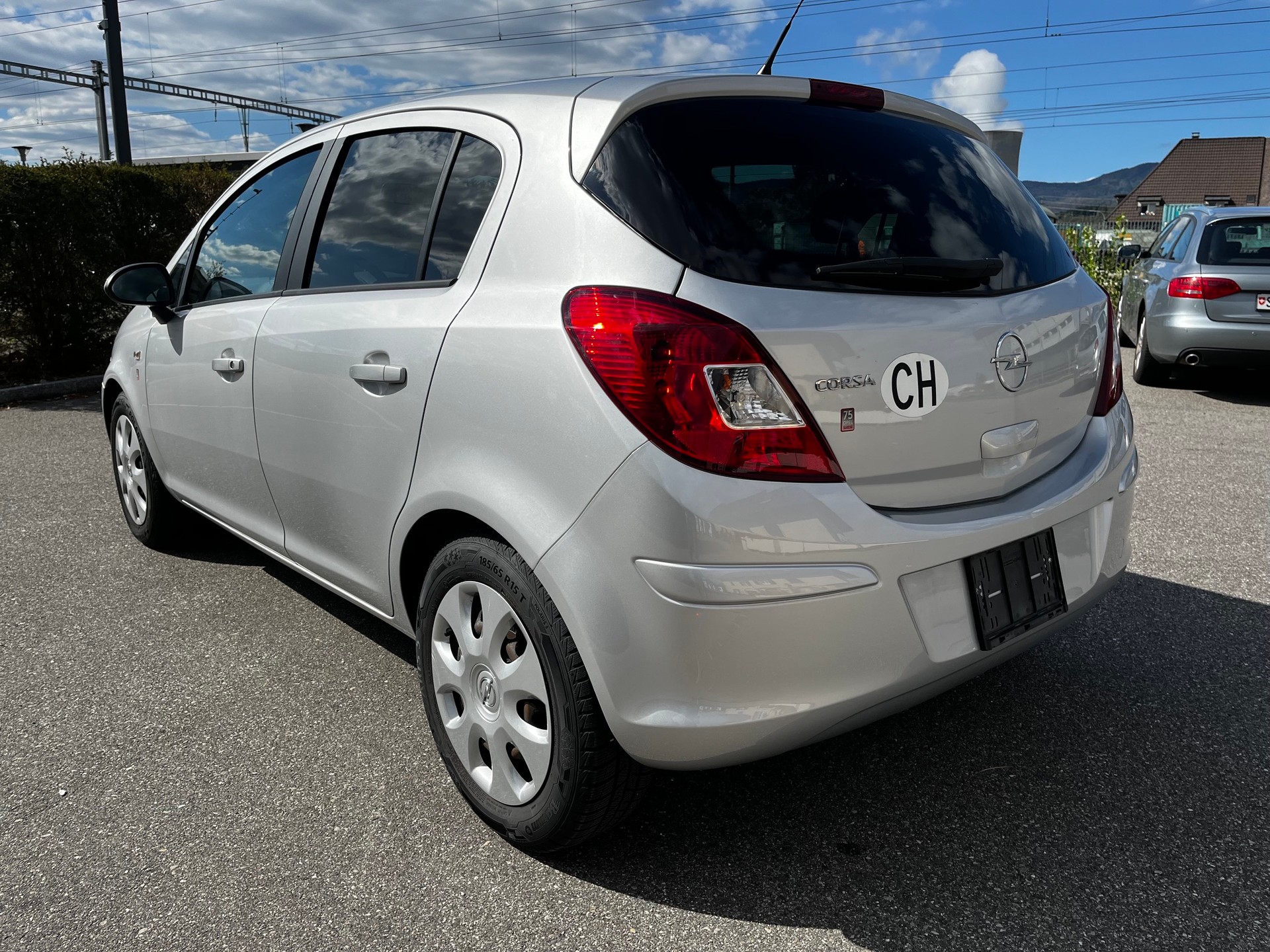 OPEL Corsa 1.4 TP Anniversary Automatic-image-3