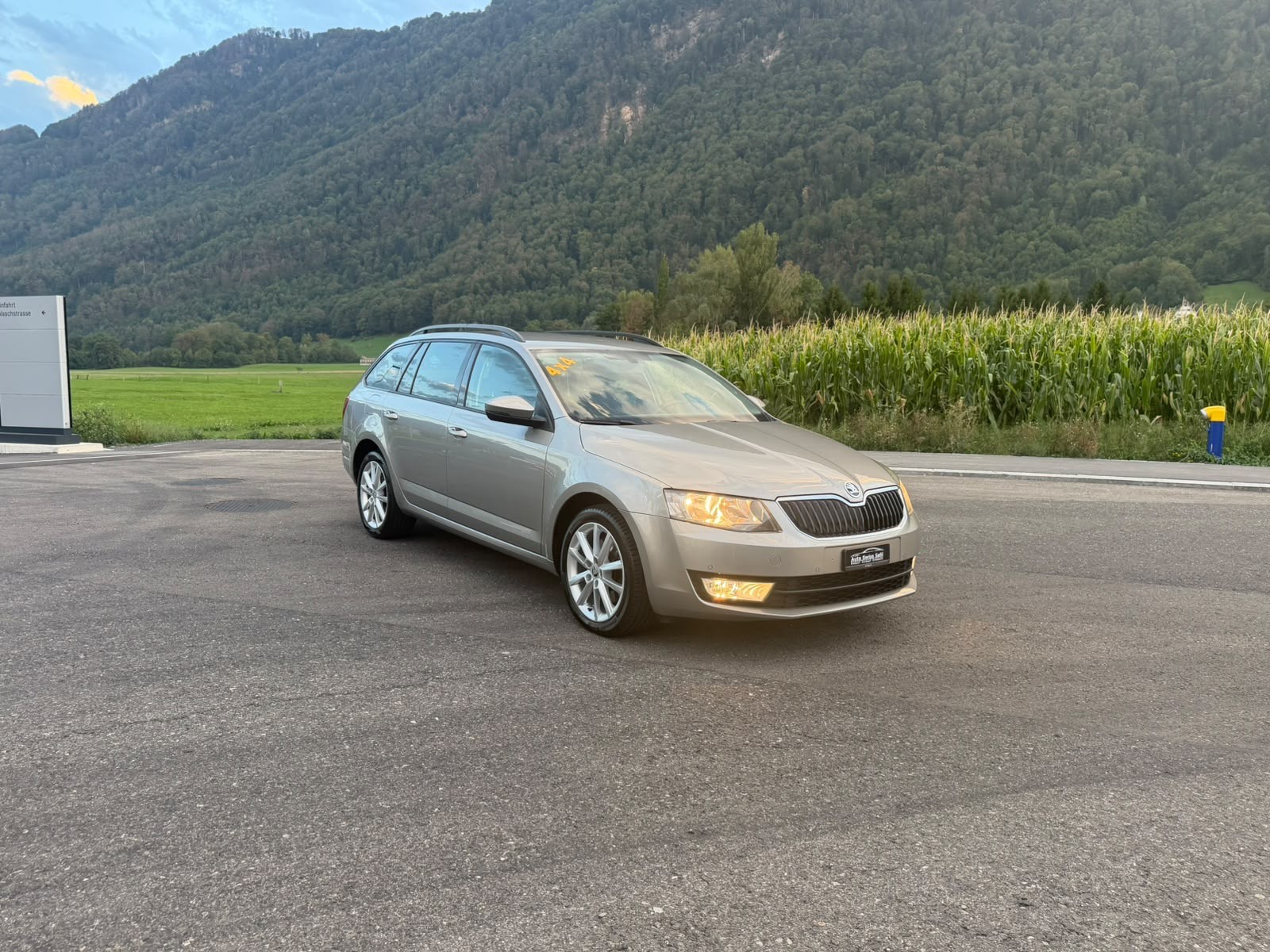 SKODA Octavia Combi 2.0 TDI Fresh DSG-image-1