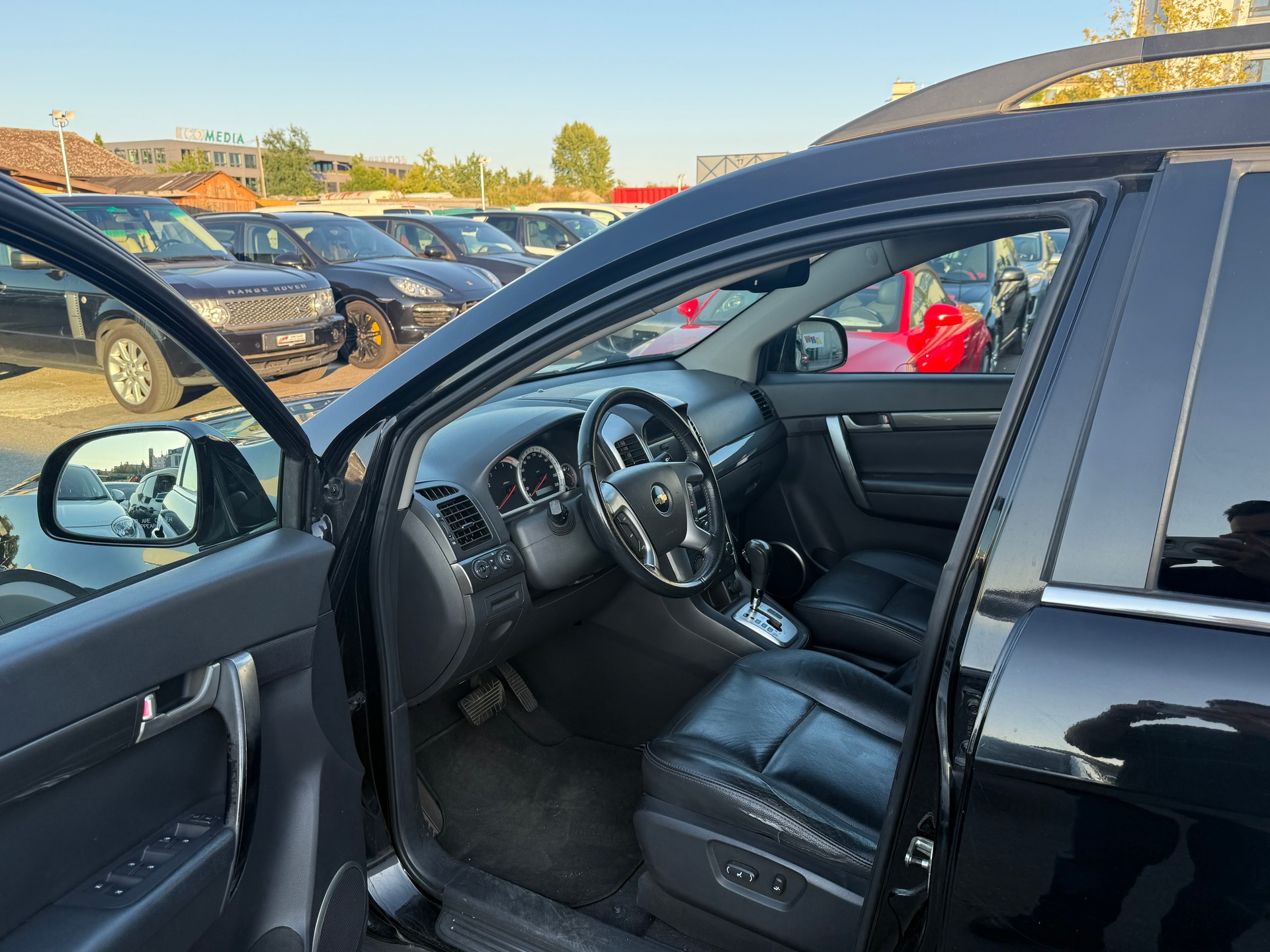 CHEVROLET Captiva 2.0 VCDi LT 4WD / Frisch ab MFK & Service / AHK 1700kg / 7 Plätzer / Leder / Sitzheizung-image-9