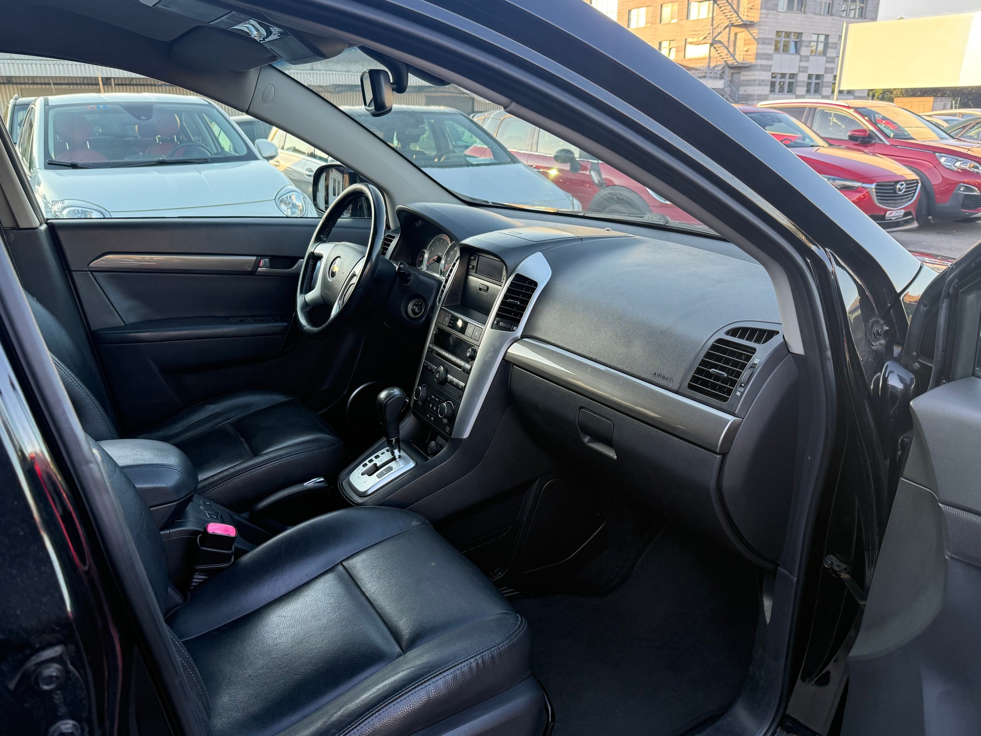 CHEVROLET Captiva 2.0 VCDi LT 4WD / Frisch ab MFK & Service / AHK 1700kg / 7 Plätzer / Leder / Sitzheizung-image-7