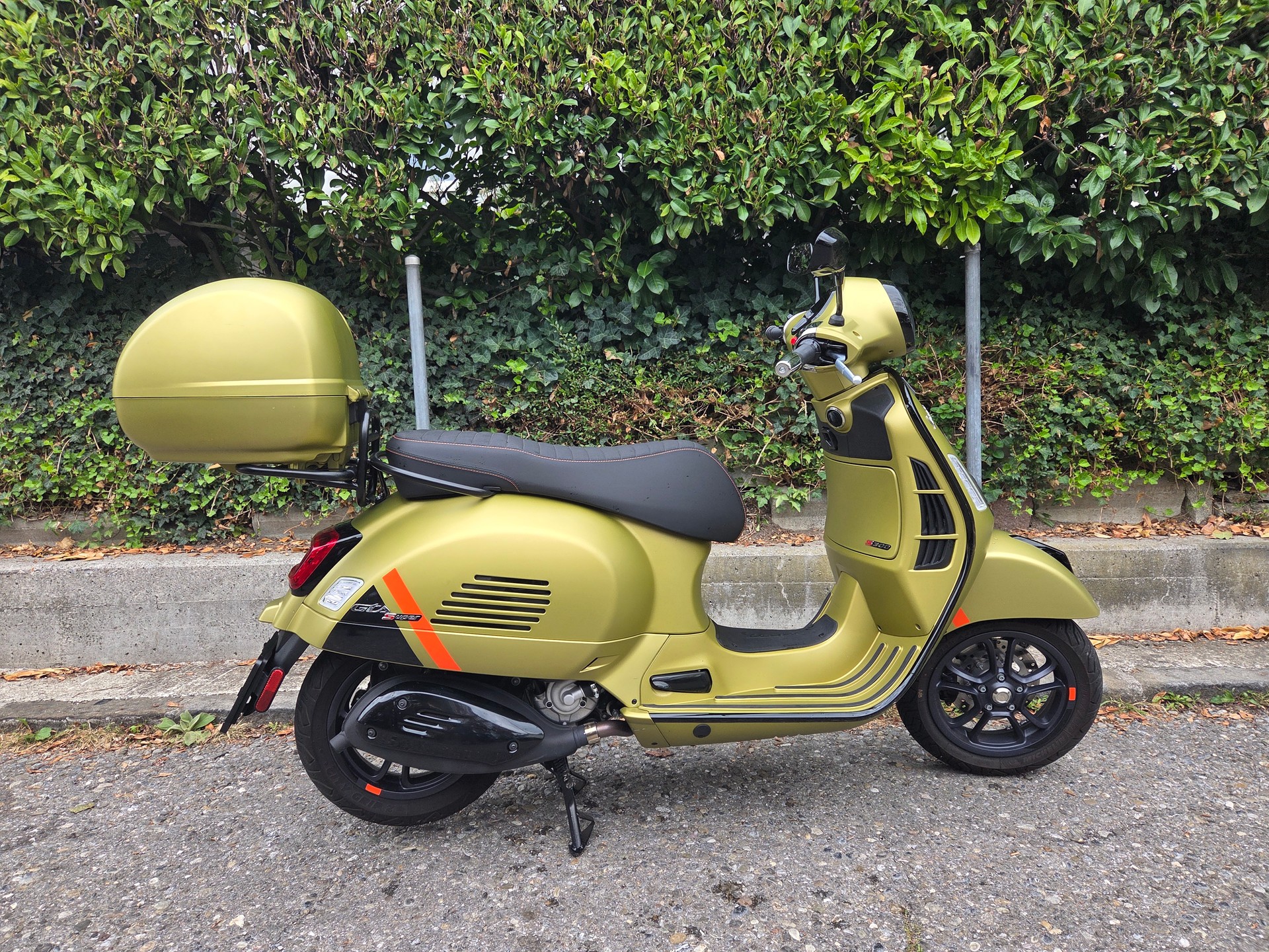 PIAGGIO Vespa GTS 300 Super Sport ABS-showroom-element-3