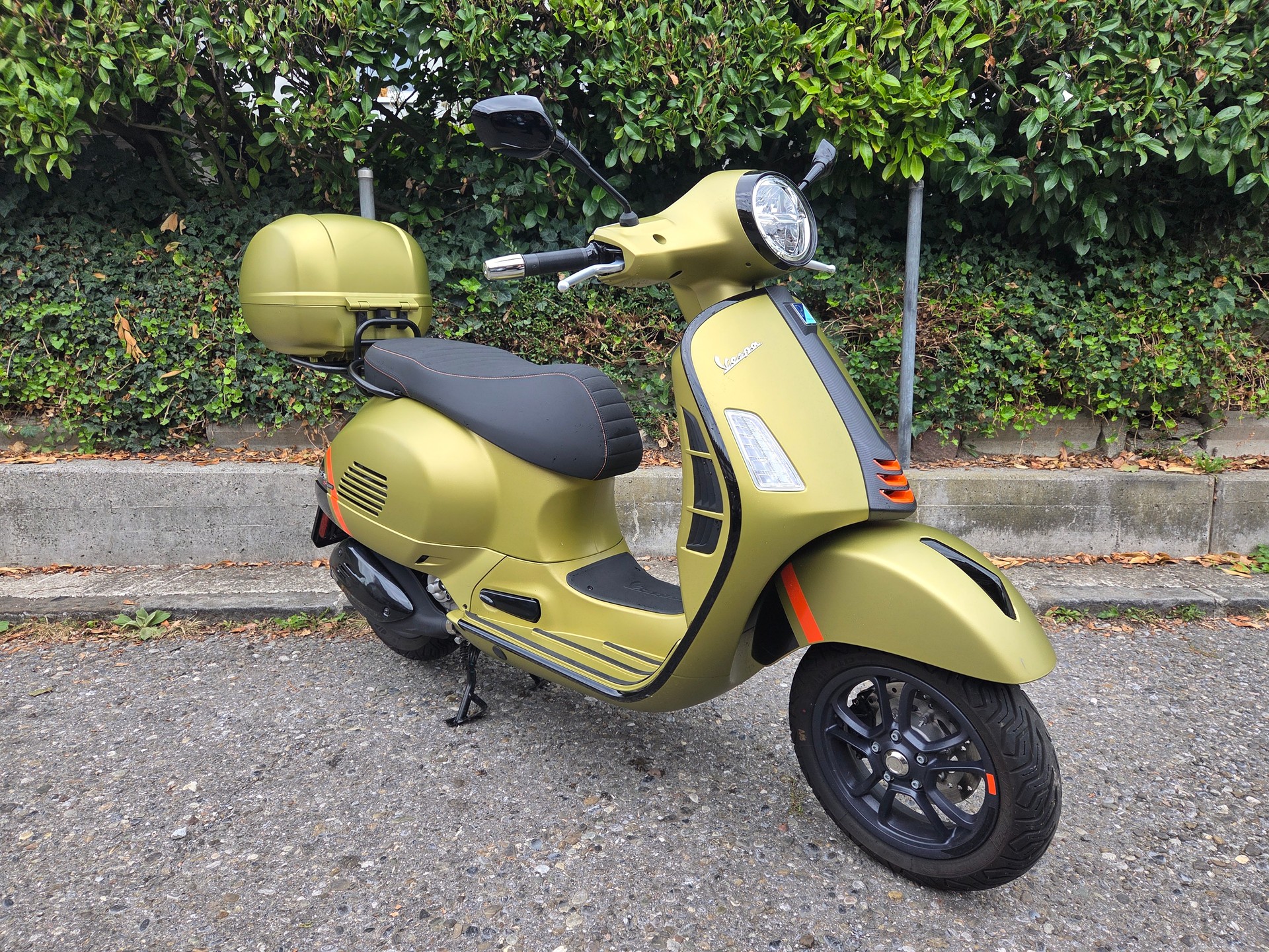 PIAGGIO Vespa GTS 300 Super Sport ABS-showroom-element-2