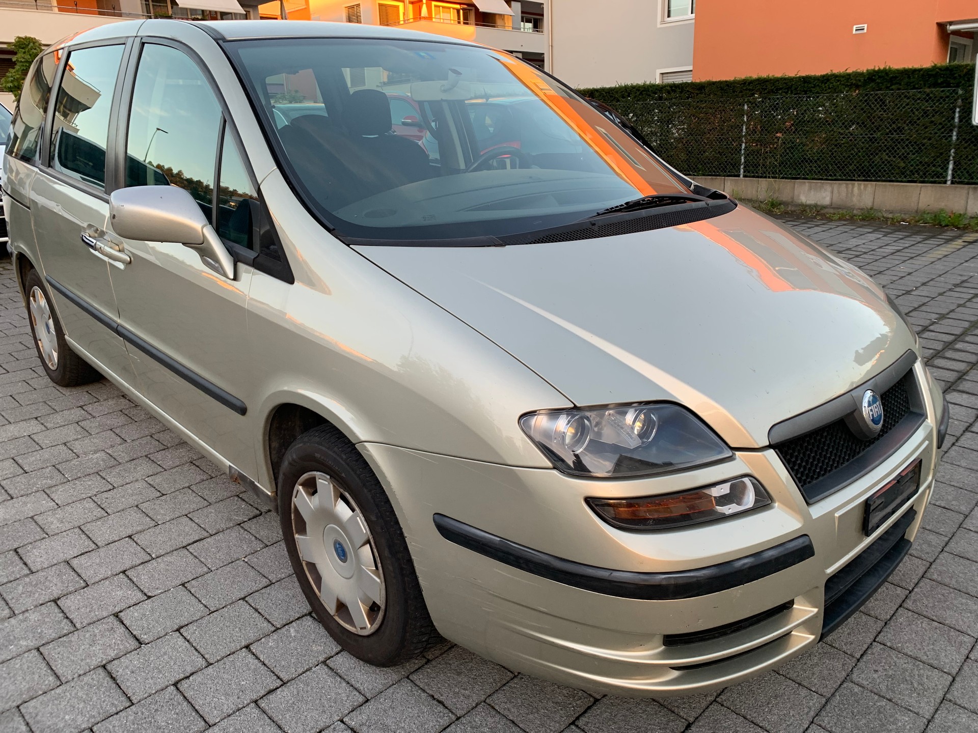 FIAT Ulysse 2.0 16V JTD Swiss Edition-image-1