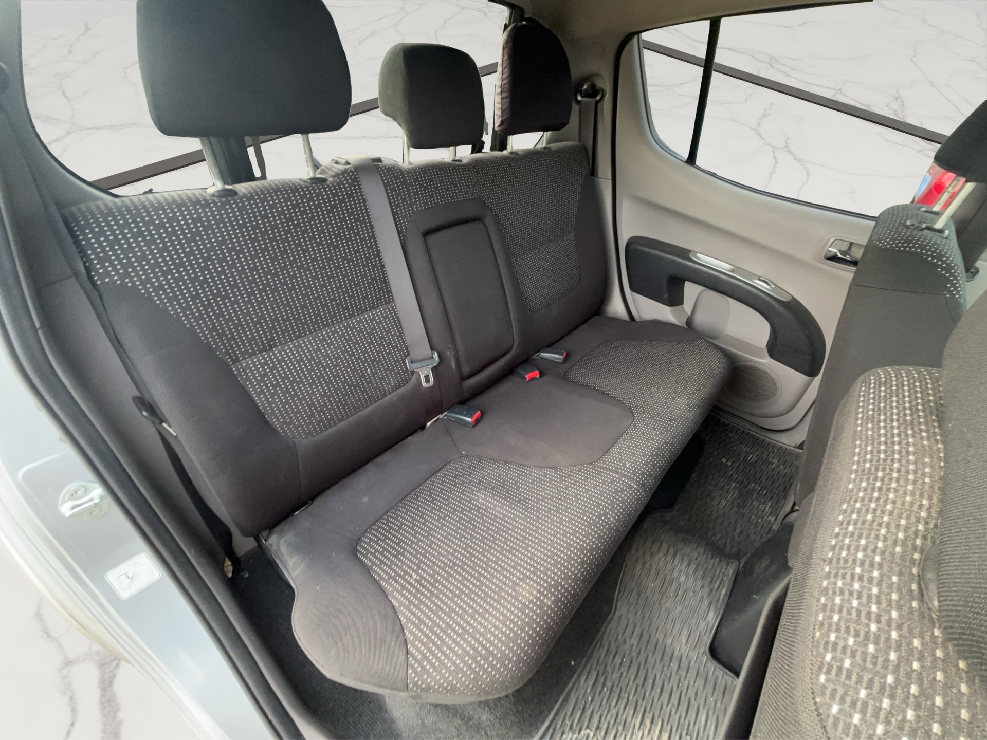 MITSUBISHI L 200 2.5 DID HP Jubilé 35 Double Cab A-image-10