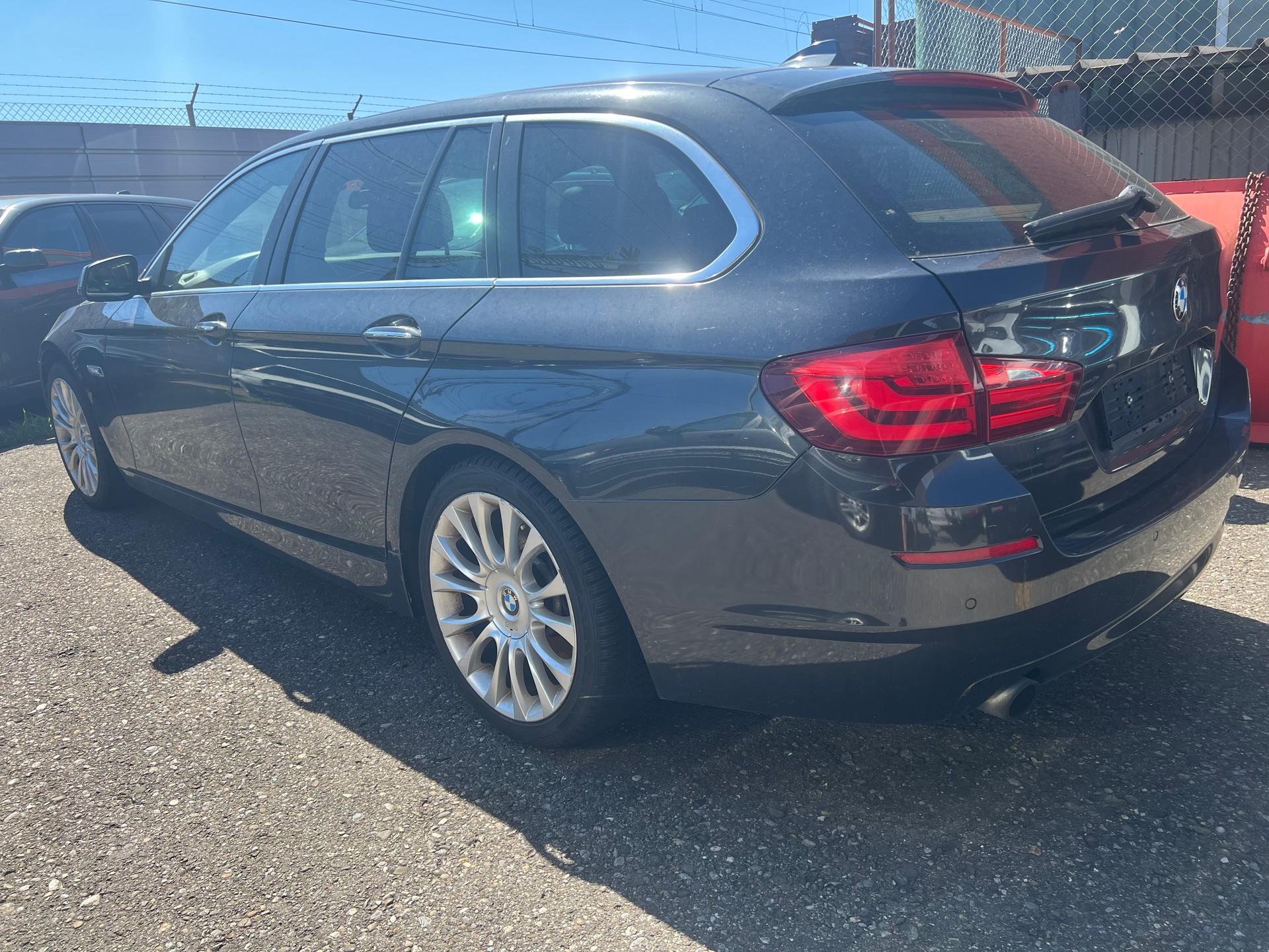 BMW 535i xDrive Touring Steptronic-image-14