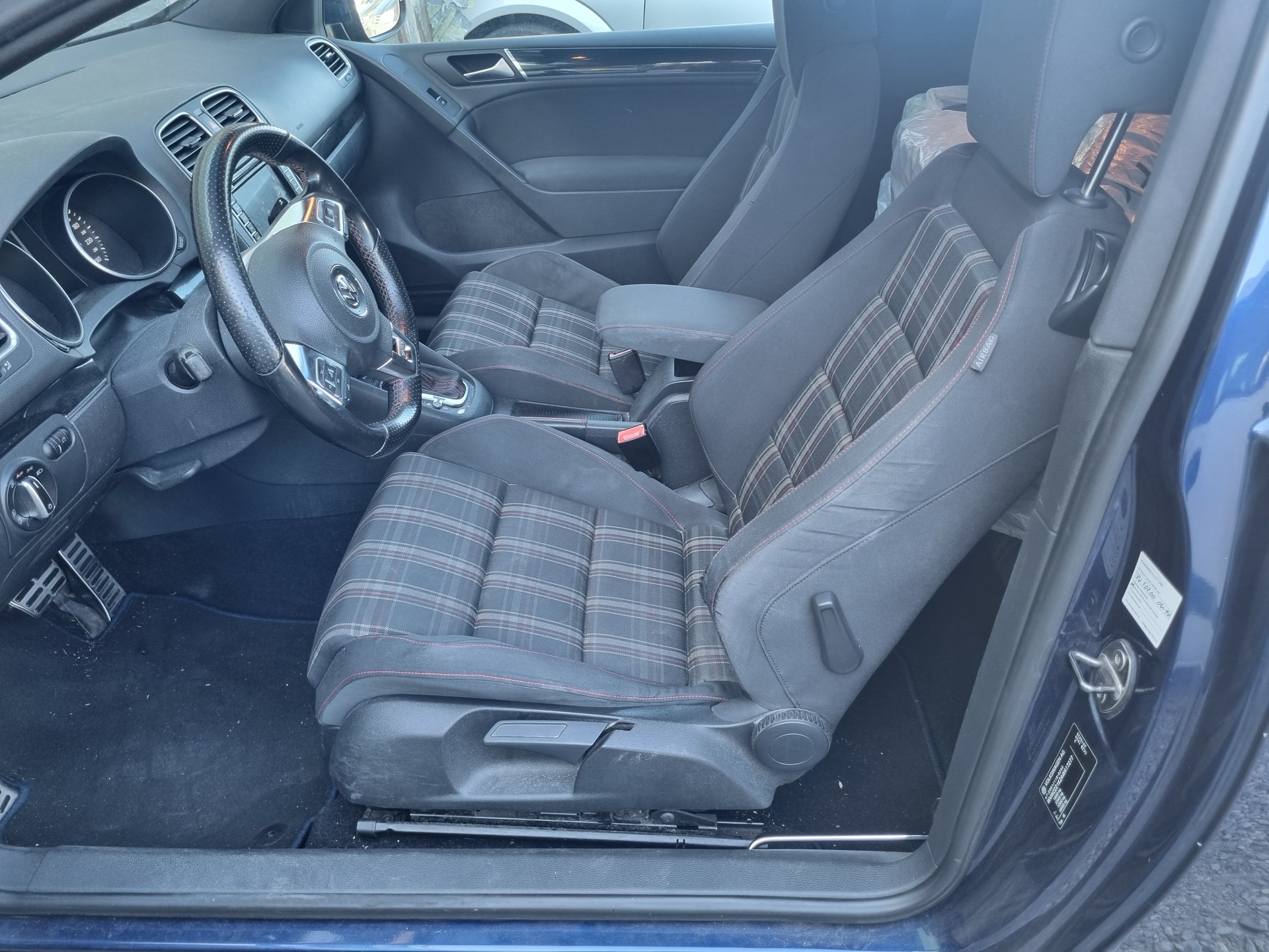 VW Golf 2.0 TSI GTI DSG-image-9